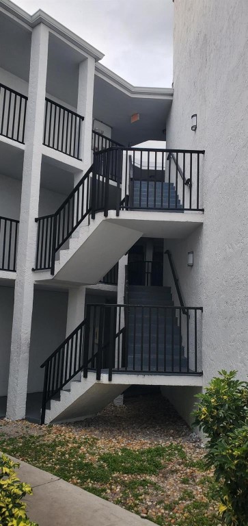 LAKE POINTE CONDOMINIUM N - Residential Lease