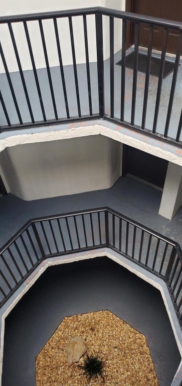 LAKE POINTE CONDOMINIUM N - Residential Lease