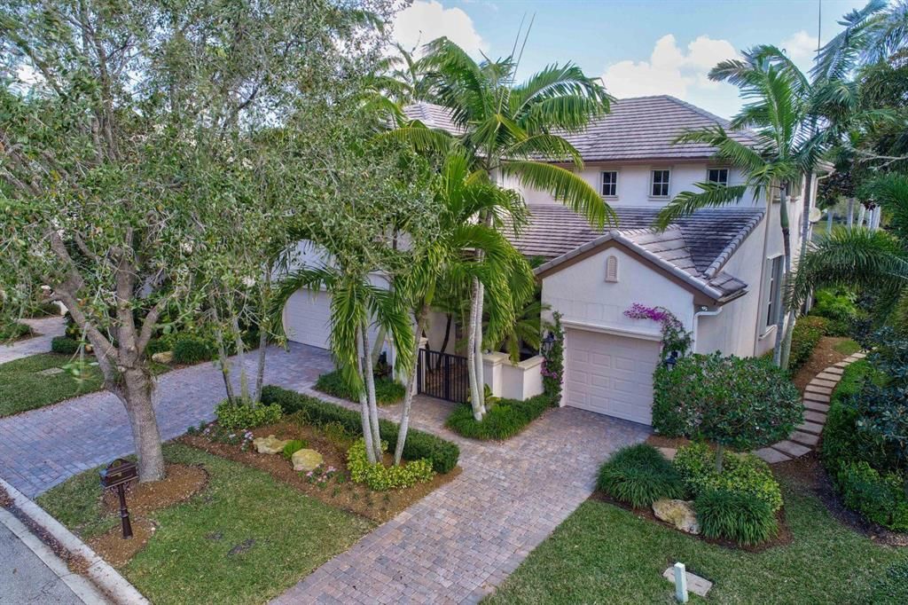 Photo of 1414 Barlow Court, Palm Beach Gardens, FL 33410 (MLS # R10687983)