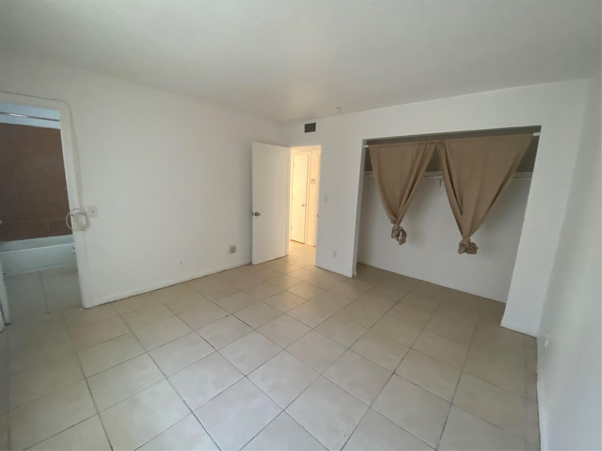 Ft Lauderdale Estates 76- - Residential Income