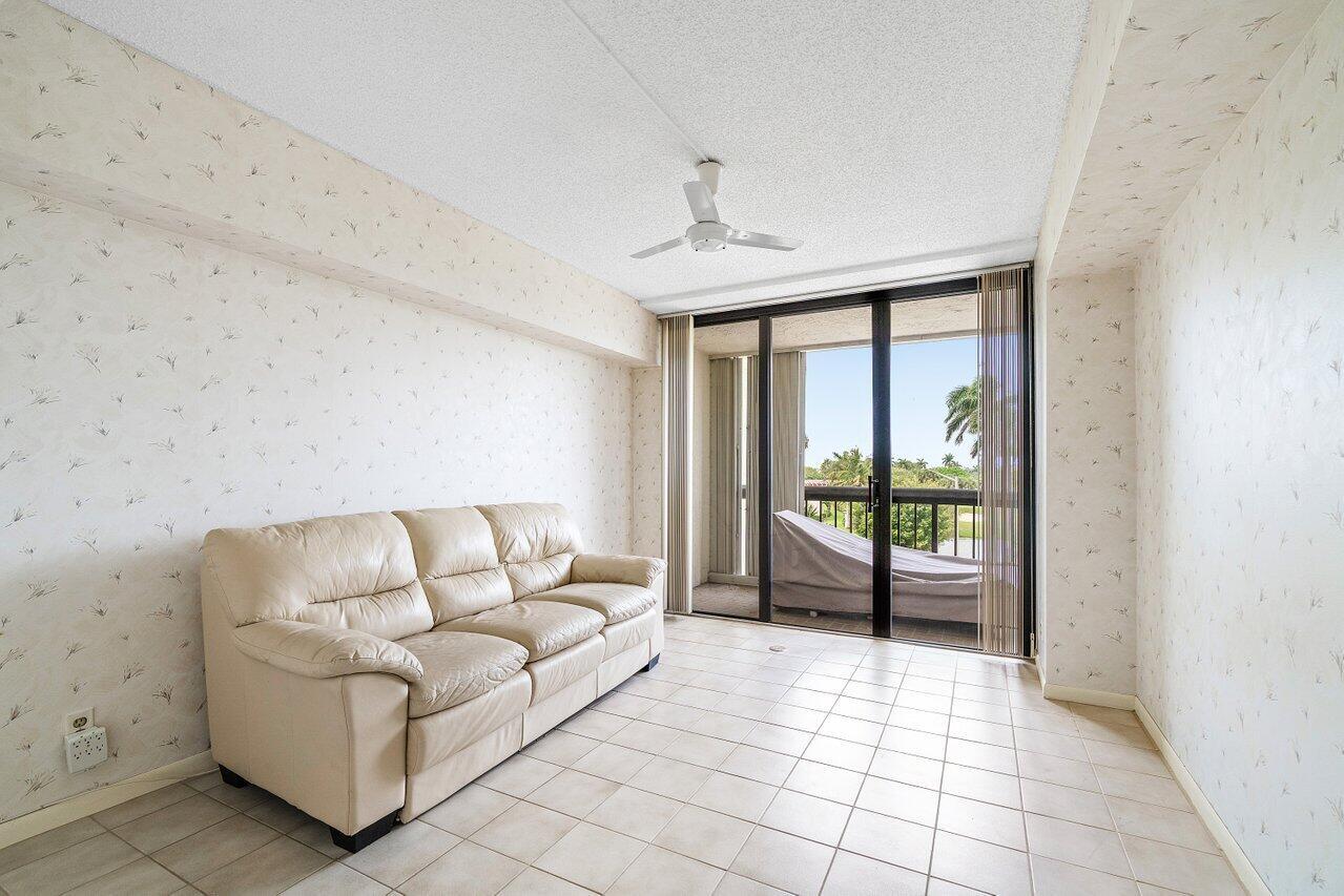 LANDS OF THE PRESIDENT/CO - Residential