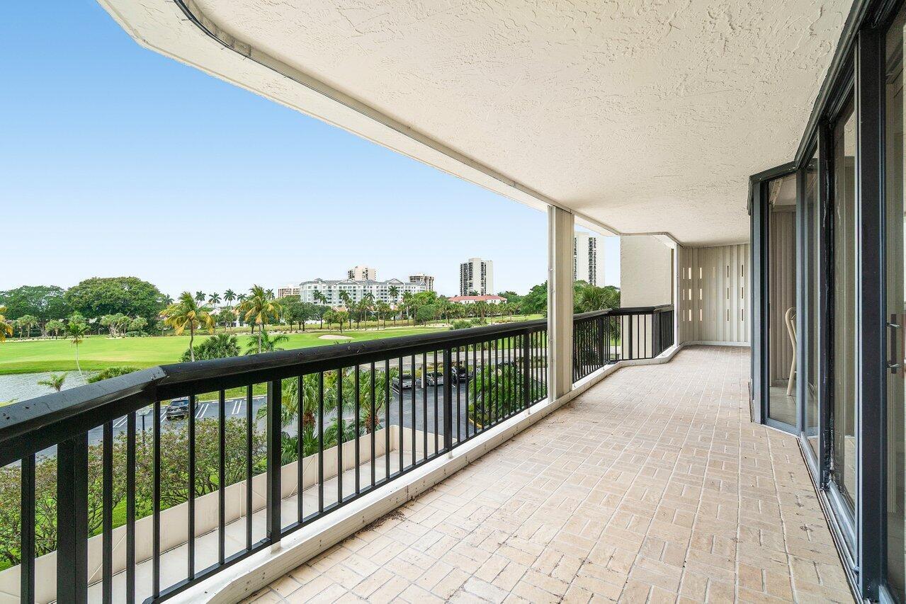 LANDS OF THE PRESIDENT/CO - Residential