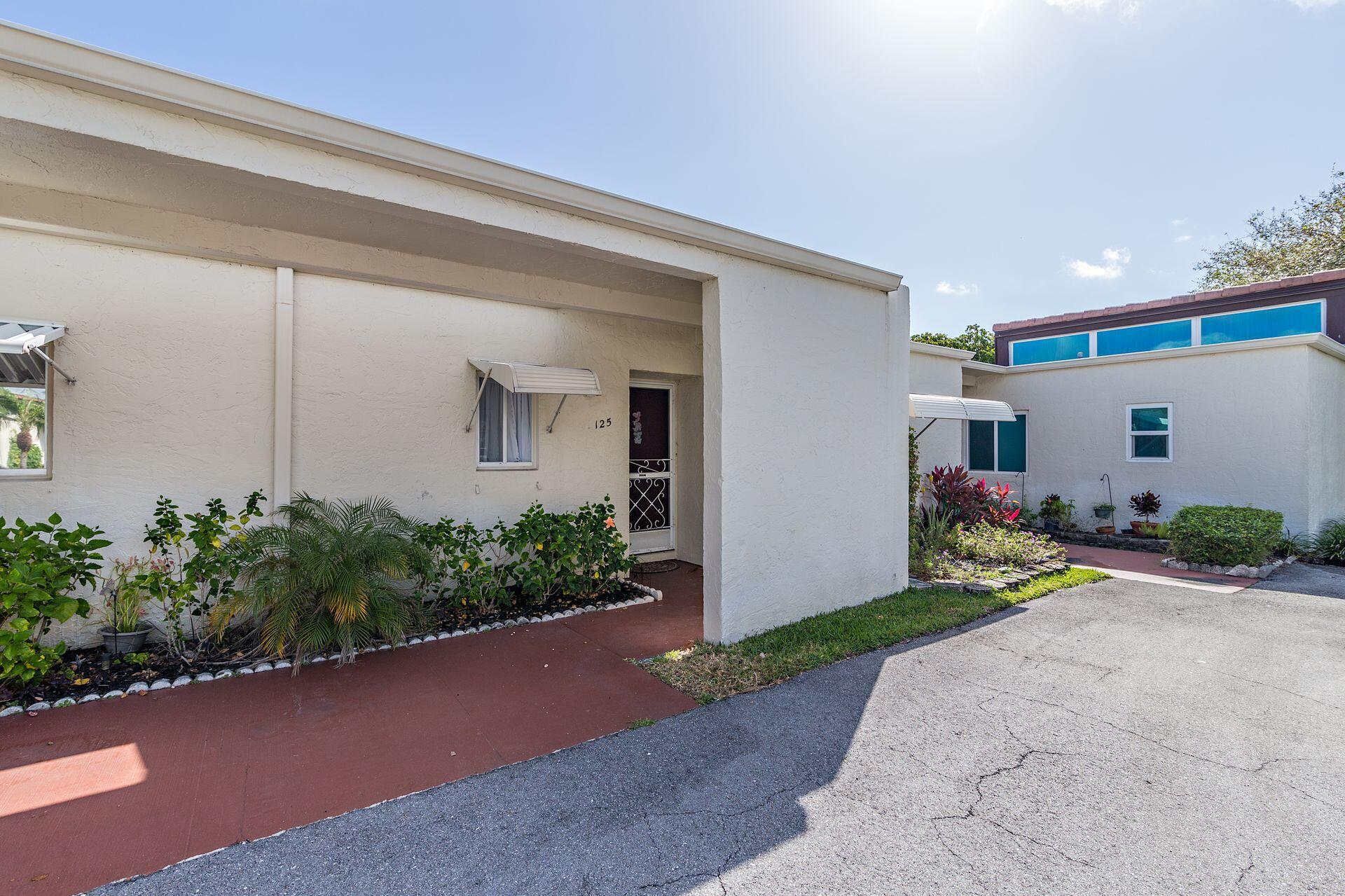 BOUNDBROOK CONDO S - Residential