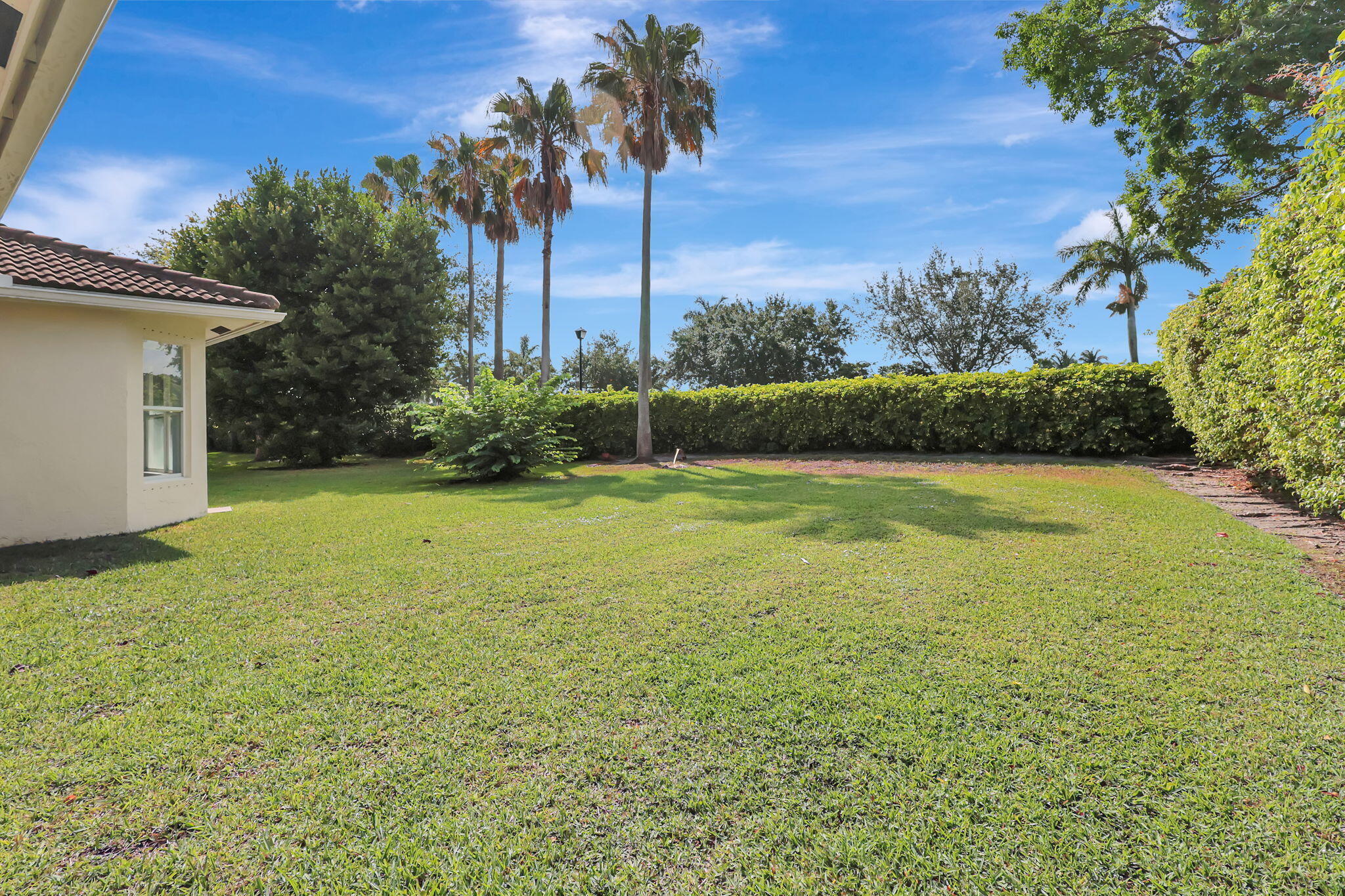 ISLES AT WELLINGTON 1 - Residential Lease