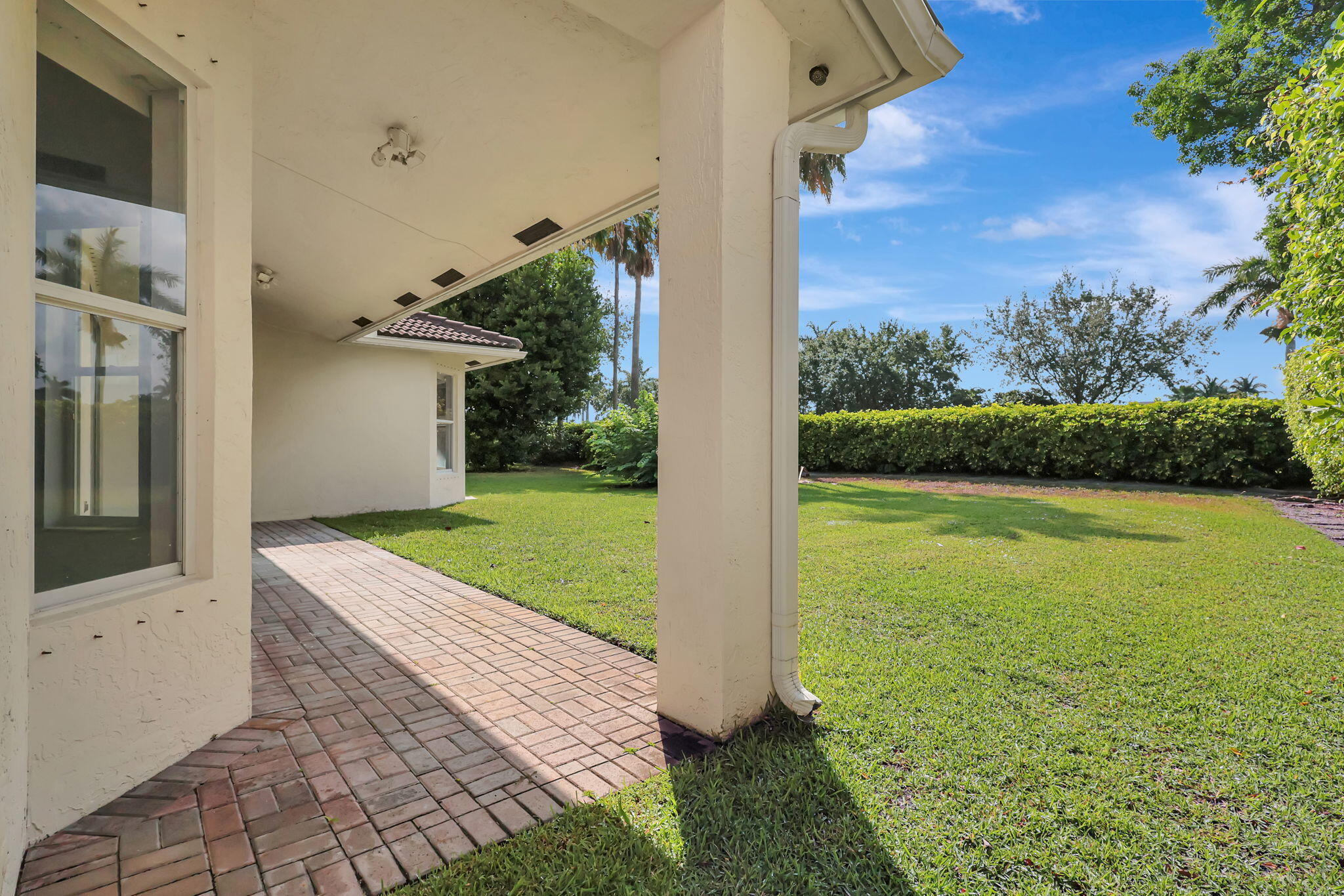 ISLES AT WELLINGTON 1 - Residential Lease