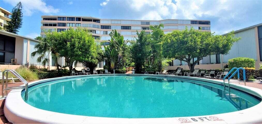 MAYFAIR HOUSE CONDO - Residential Lease