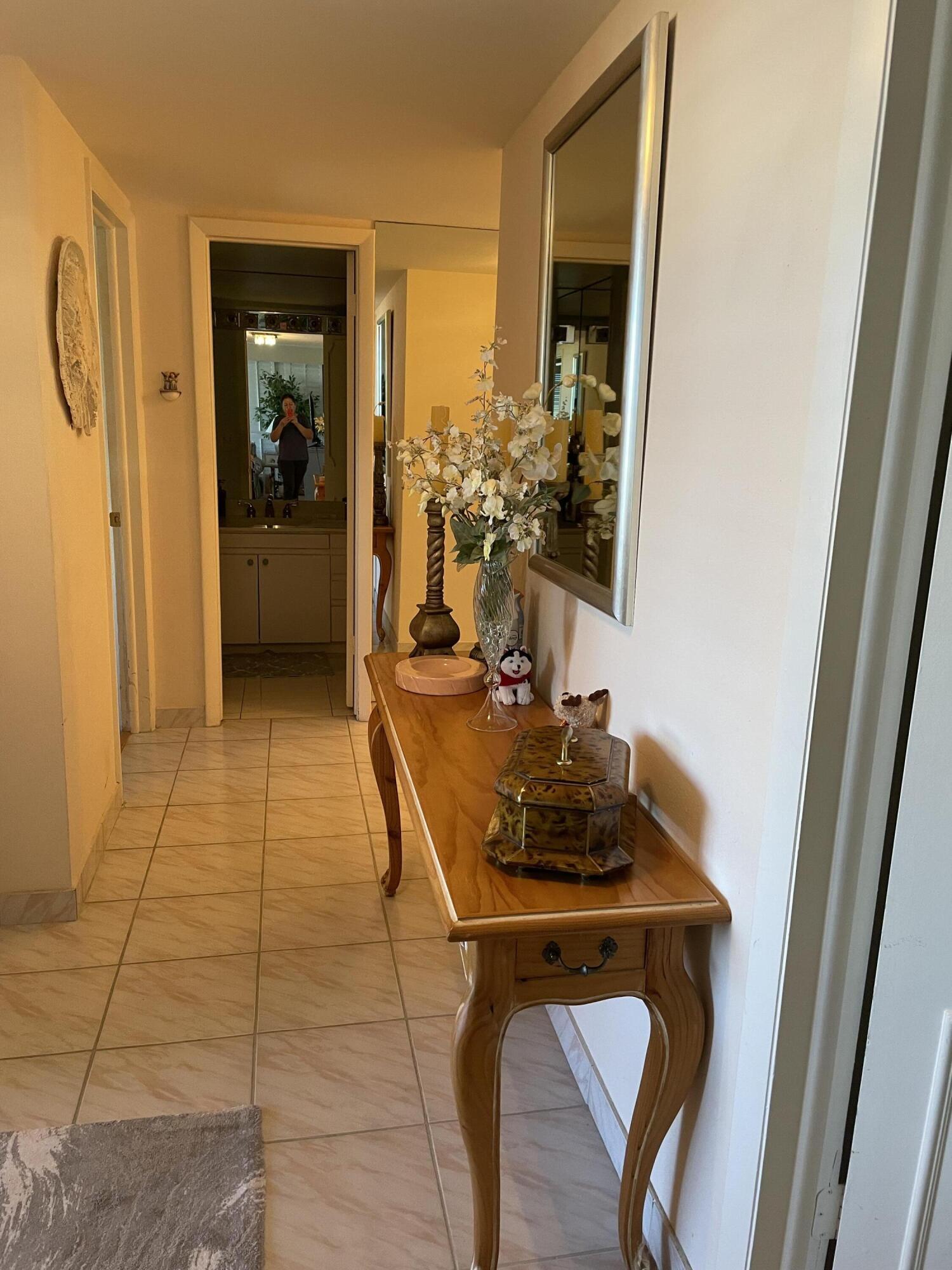 MAYFAIR HOUSE CONDO - Residential Lease