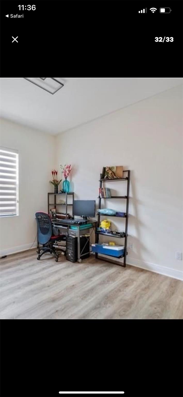 Parkland Bay 183-49 B - Residential