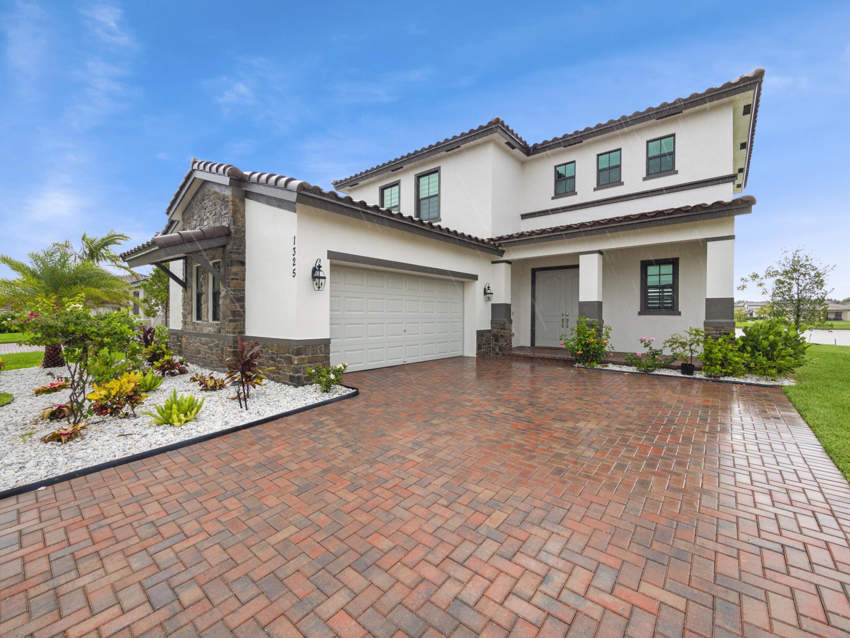 CRESTWOOD NORTH - Residential