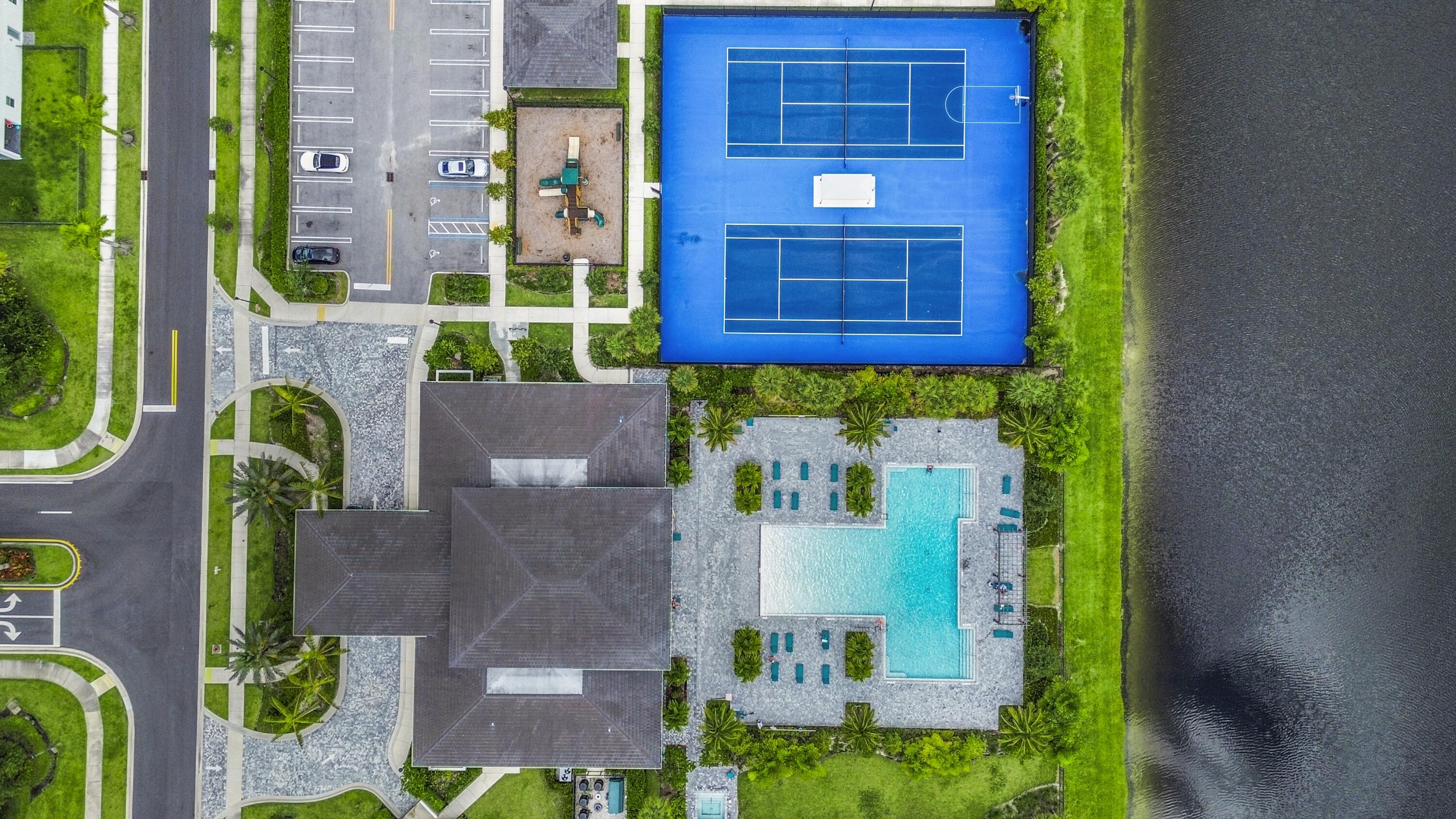 CRESTWOOD NORTH - Residential