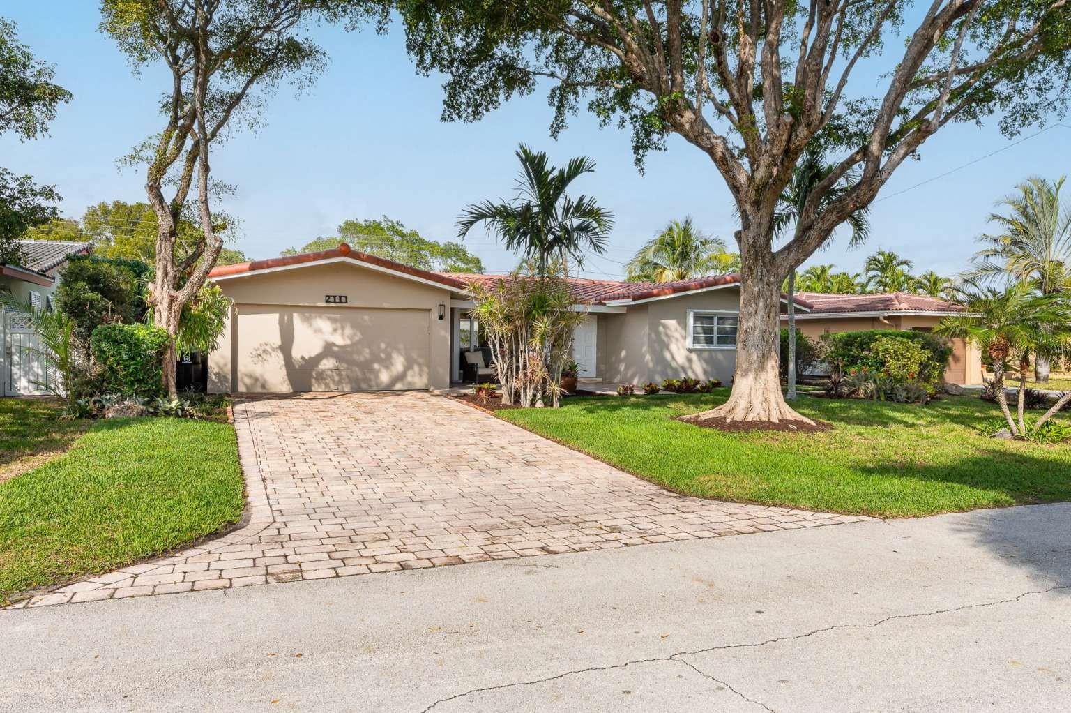 2111 NE 54th Ct