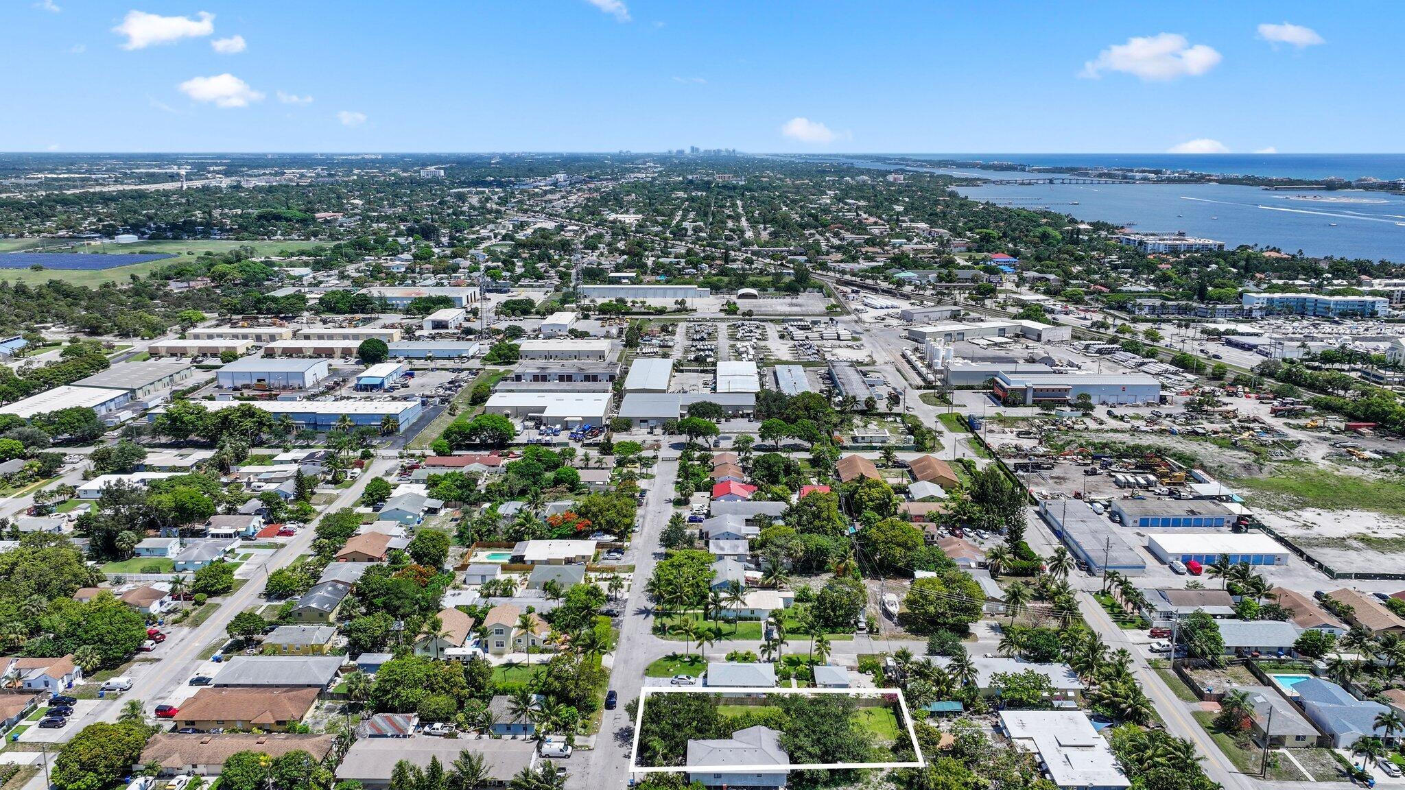 MANTYHARJU LANTANA - Land