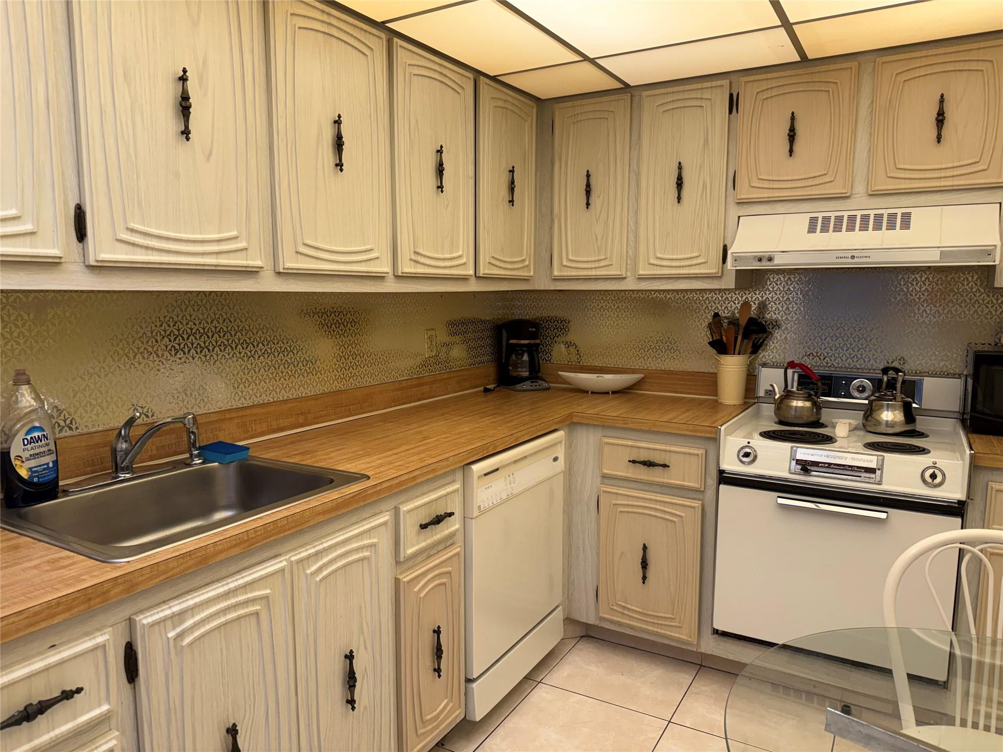 Pompano Beach Club North - Residential Lease