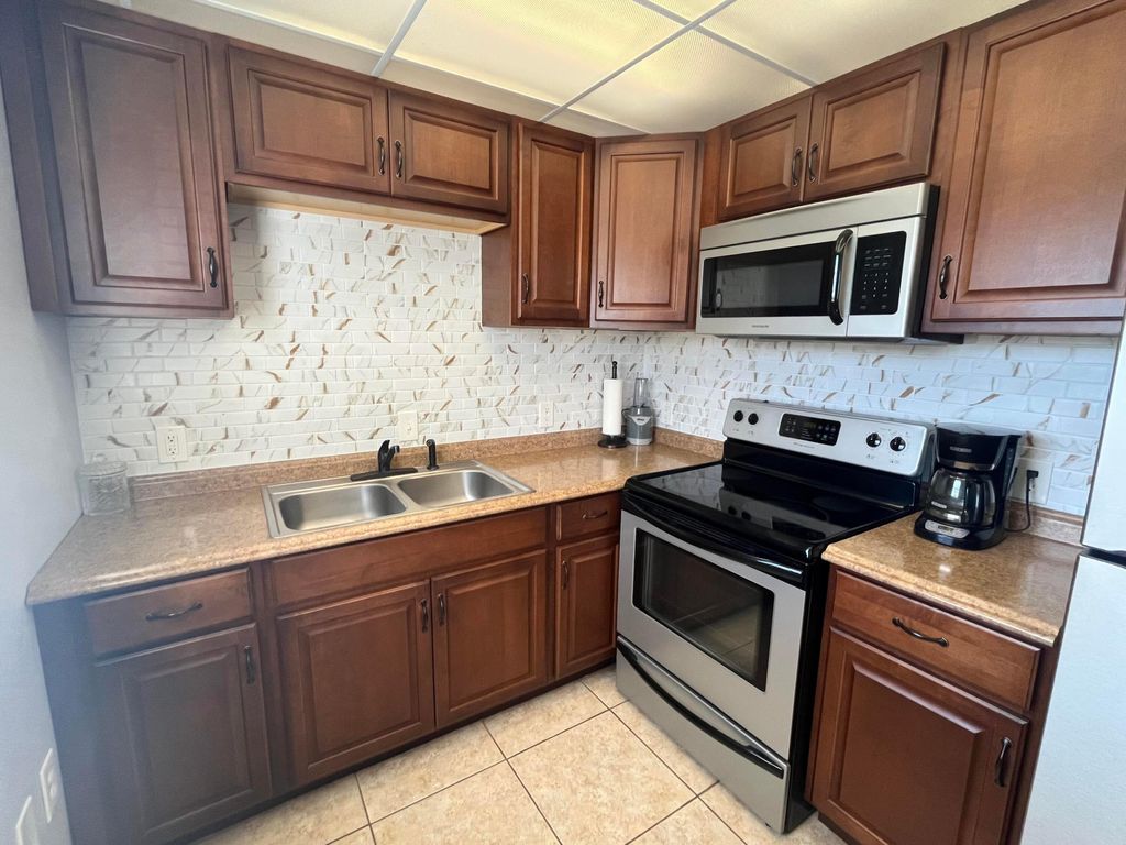 Photo of 289 Brittany G, Delray Beach, FL 33446 (MLS # R11160207)