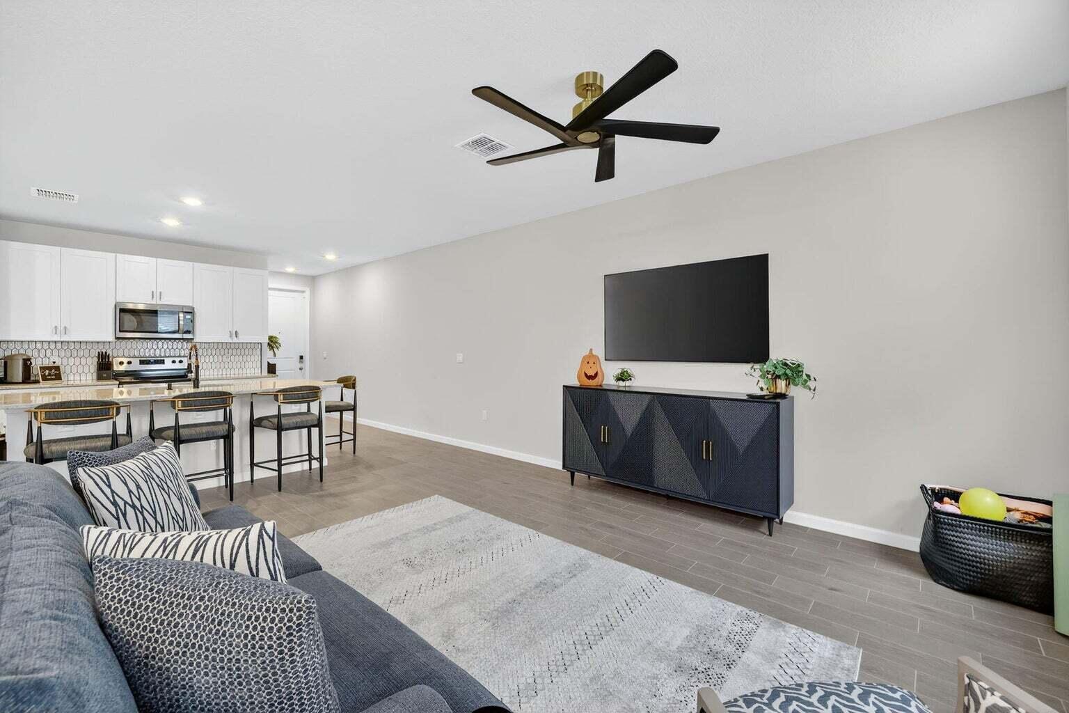 Edgewater Pointe - Residential Lease