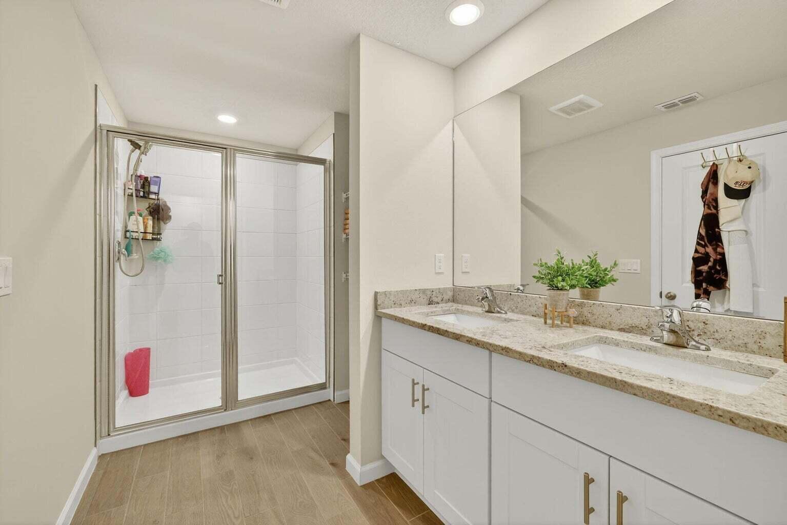 Edgewater Pointe - Residential Lease