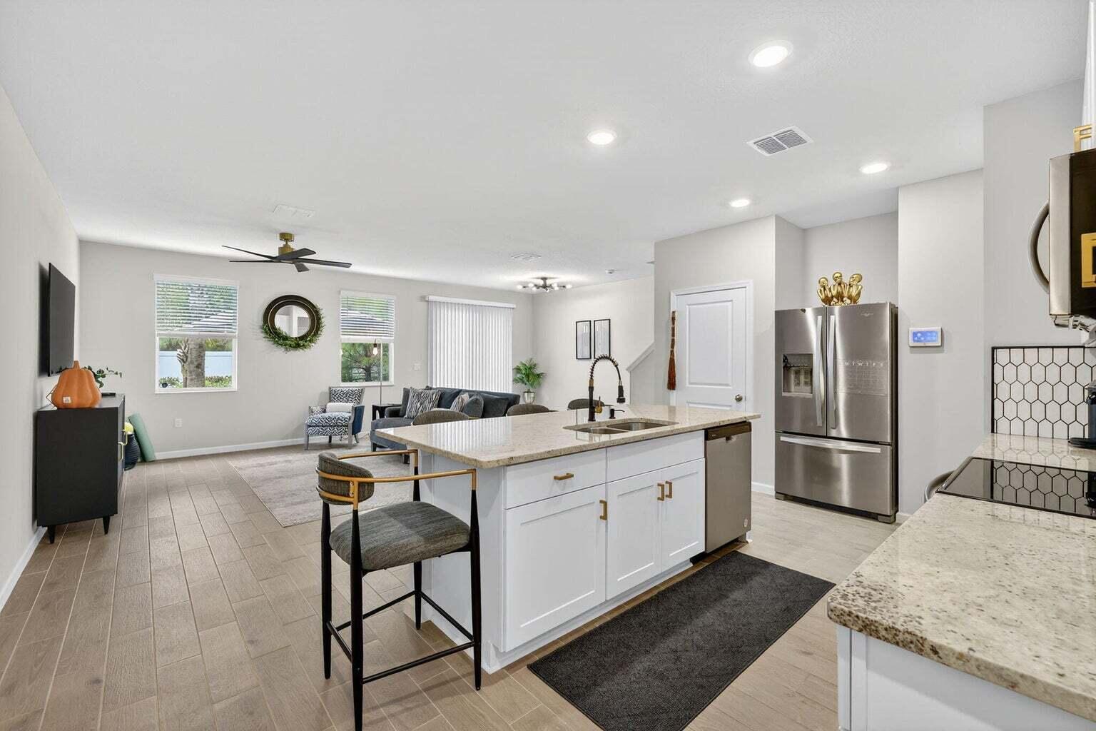 Edgewater Pointe - Residential Lease