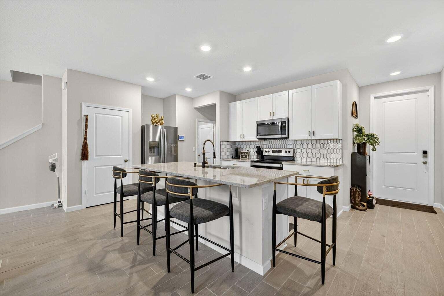 Edgewater Pointe - Residential Lease