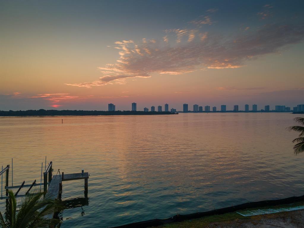 PALM BEACH LAKE WORTH EST - Residential