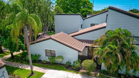 22362 Pineapple Walk Drive Boca Raton FL 33433