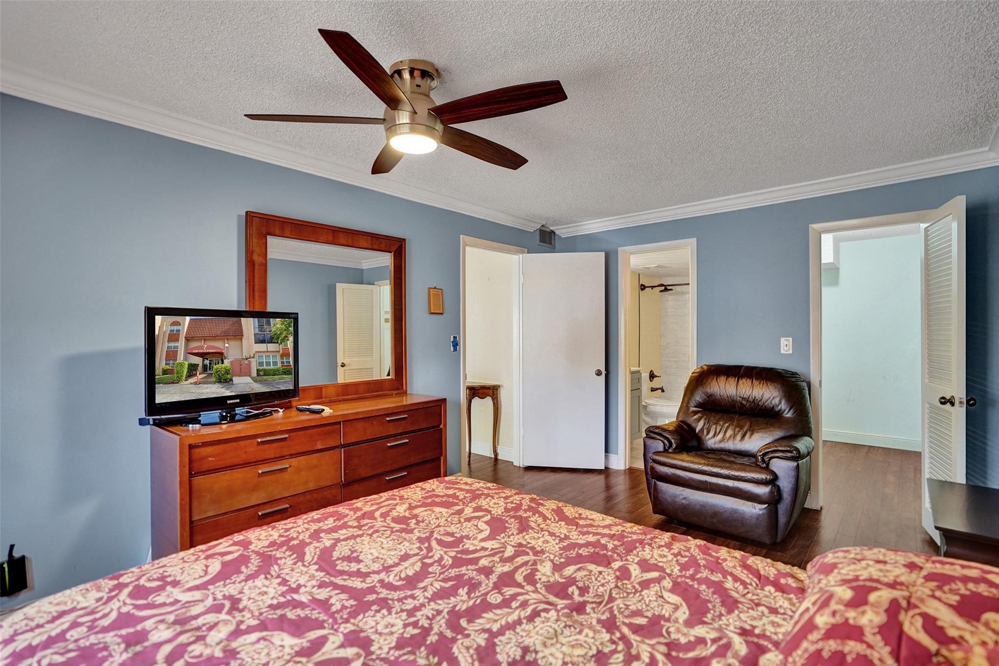 Oakbrook Village - Residential