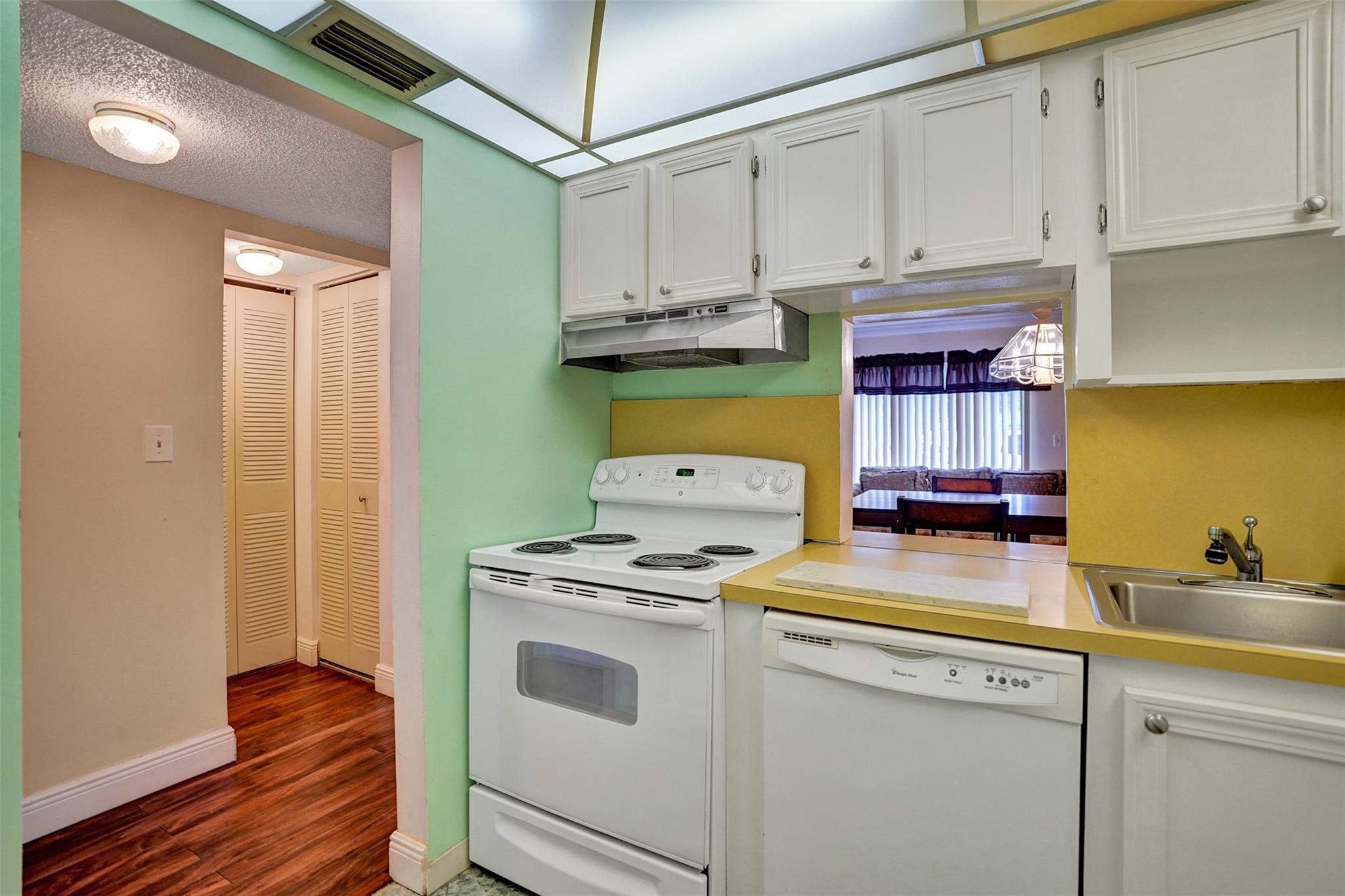 Oakbrook Village - Residential