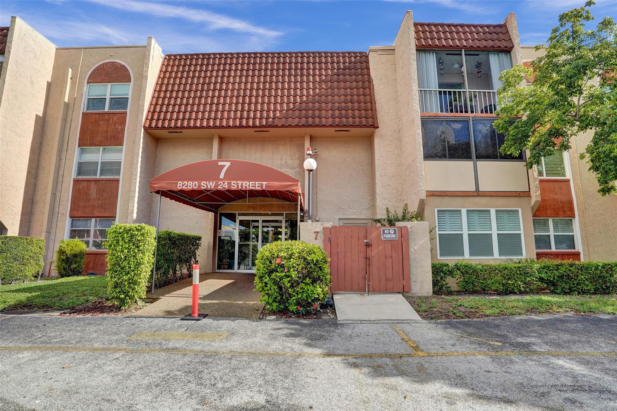 Oakbrook Village - Residential