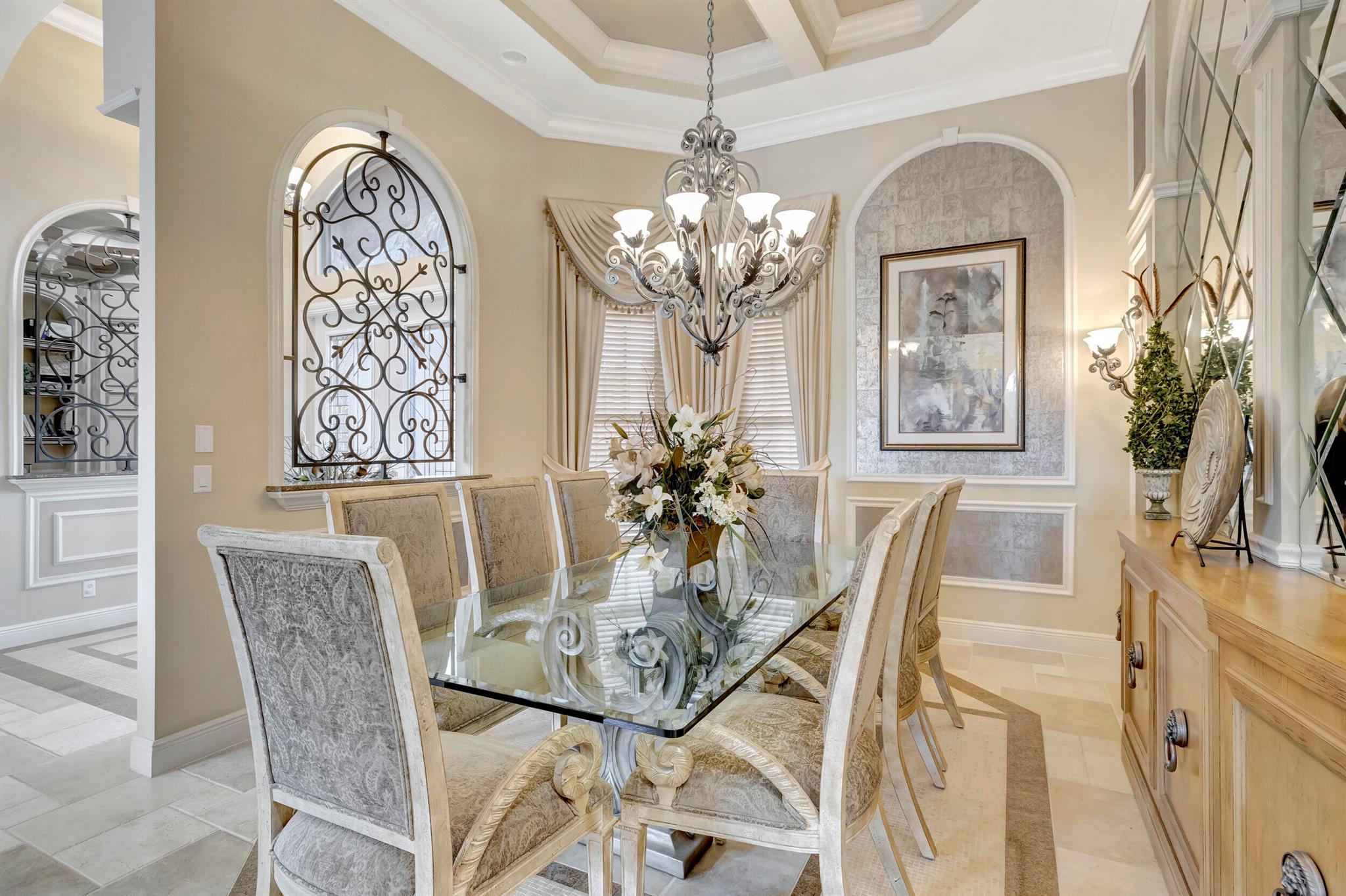 VERSAILLES - Residential