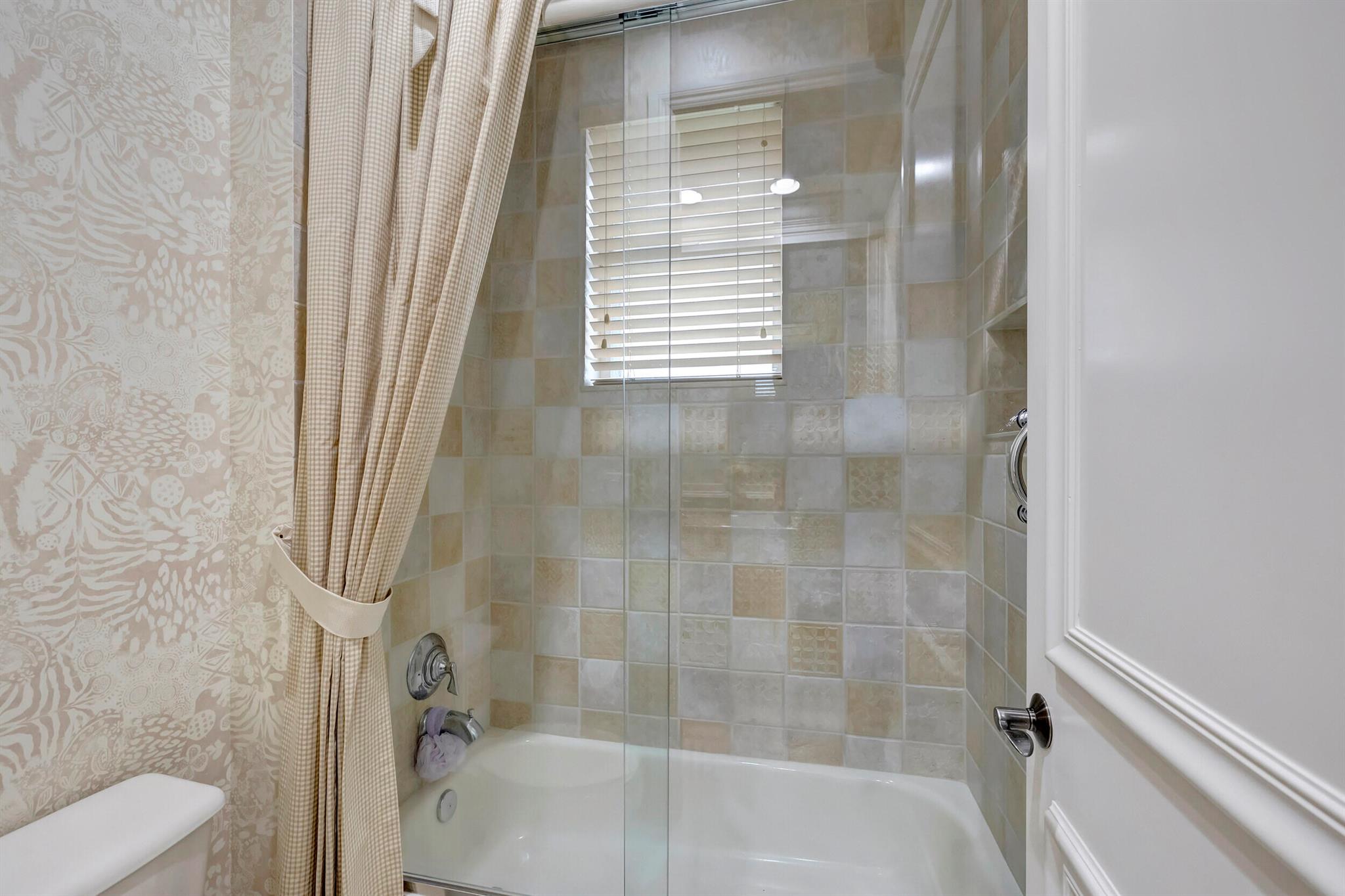 VERSAILLES - Residential