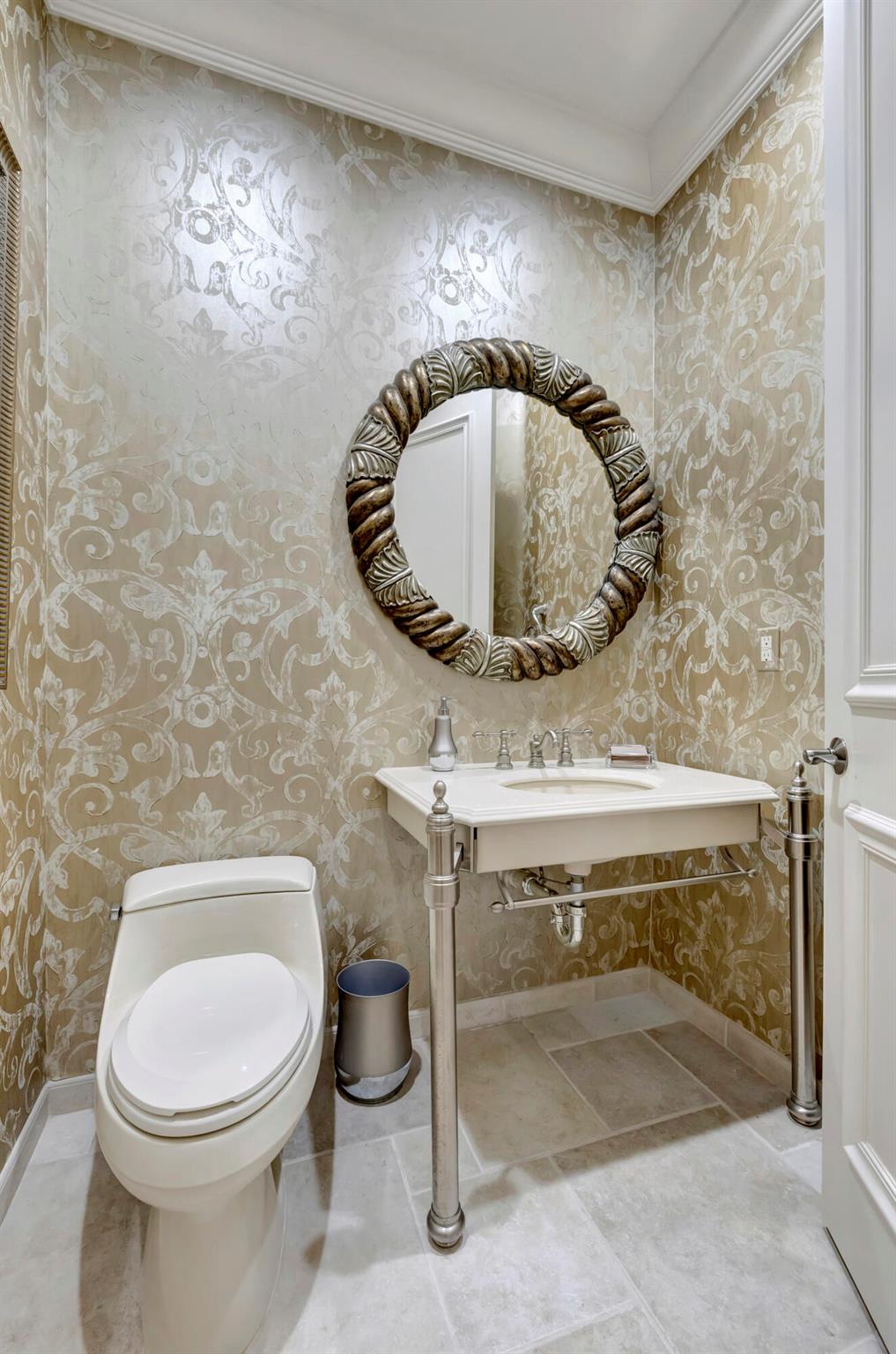 VERSAILLES - Residential