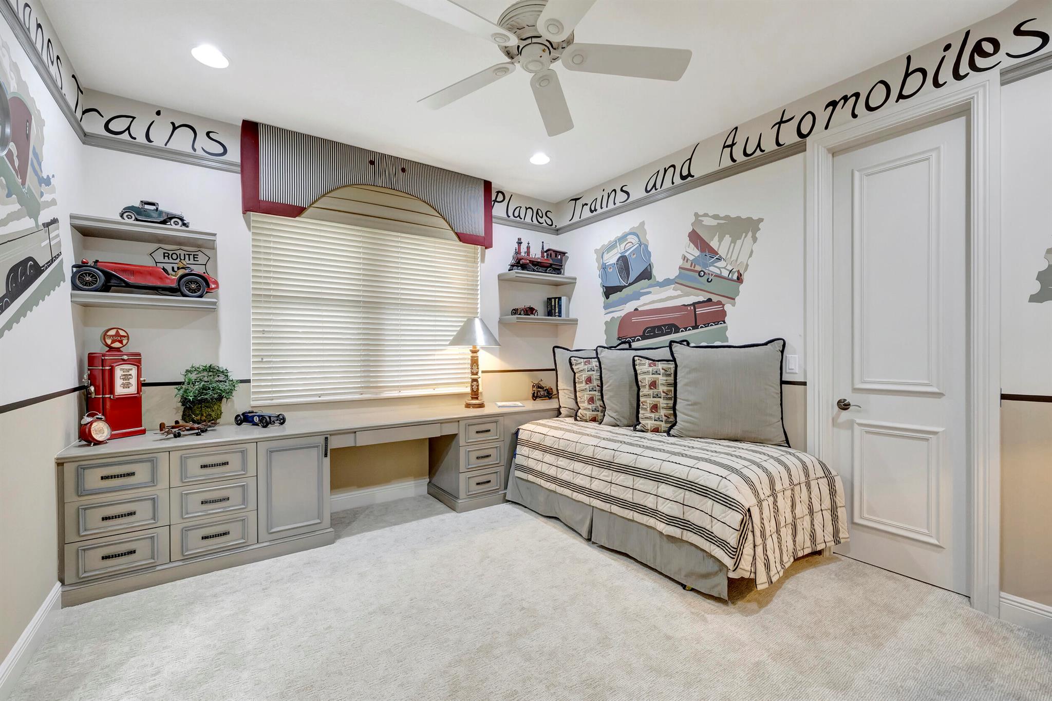 VERSAILLES - Residential