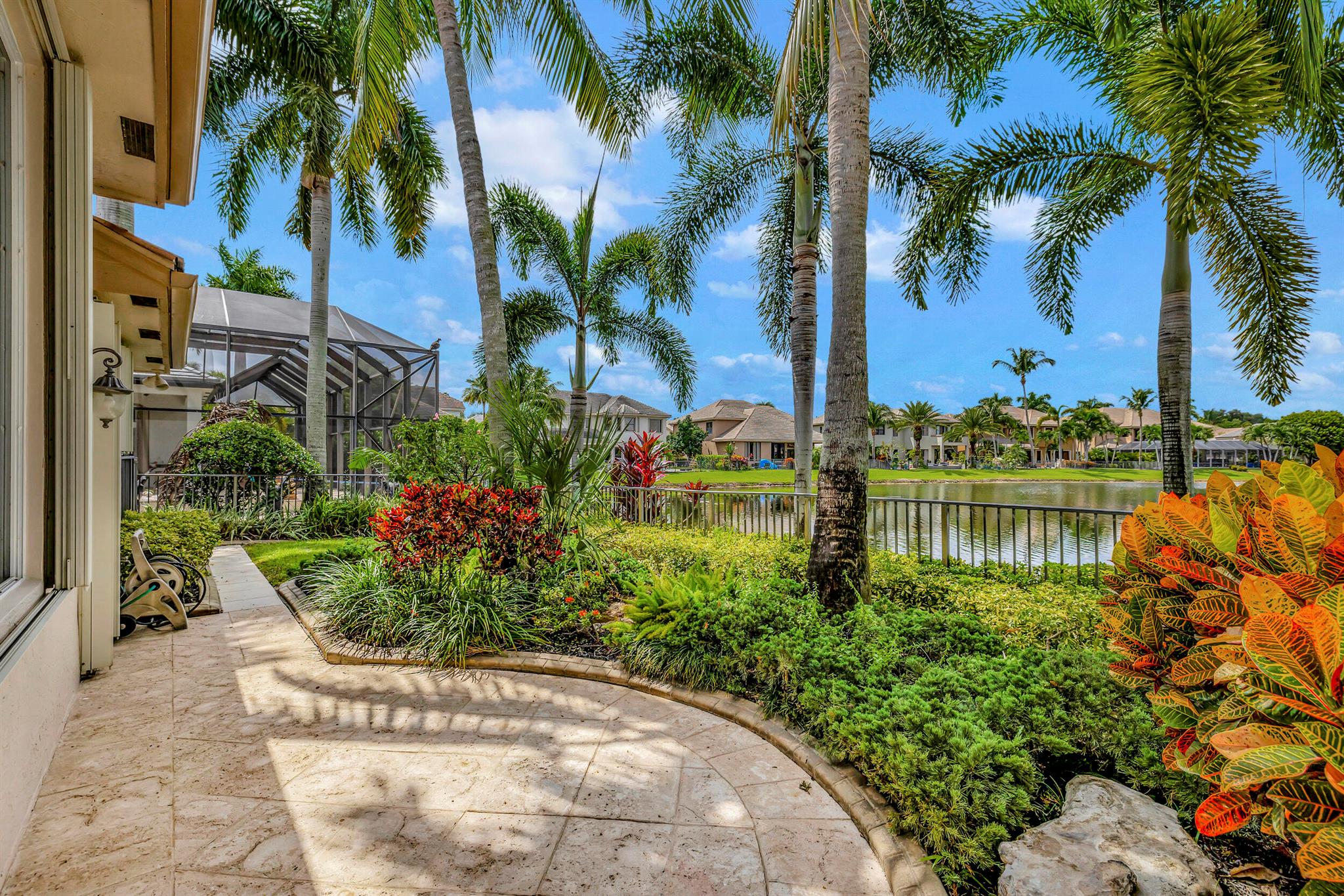 VERSAILLES - Residential