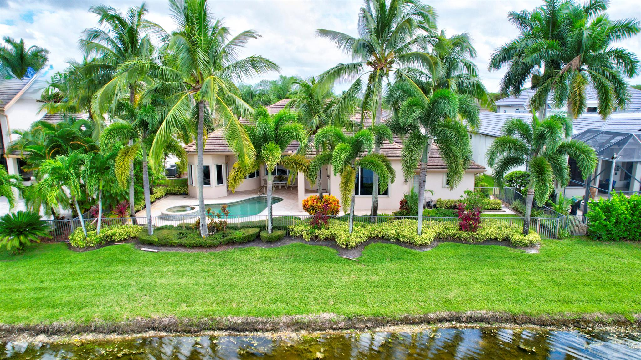 VERSAILLES - Residential