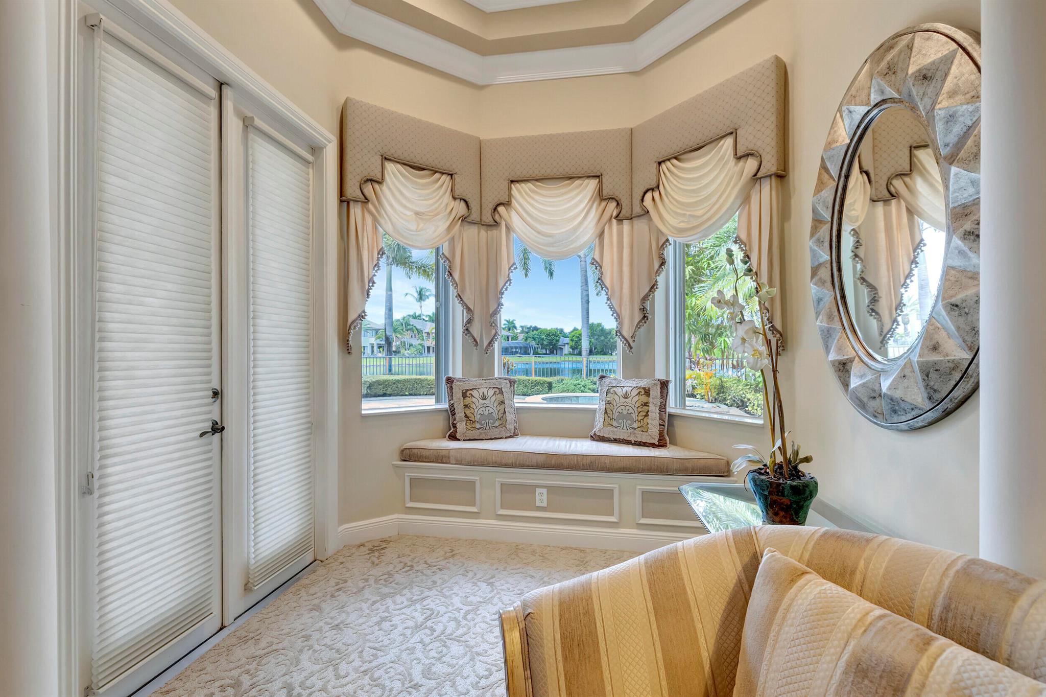 VERSAILLES - Residential