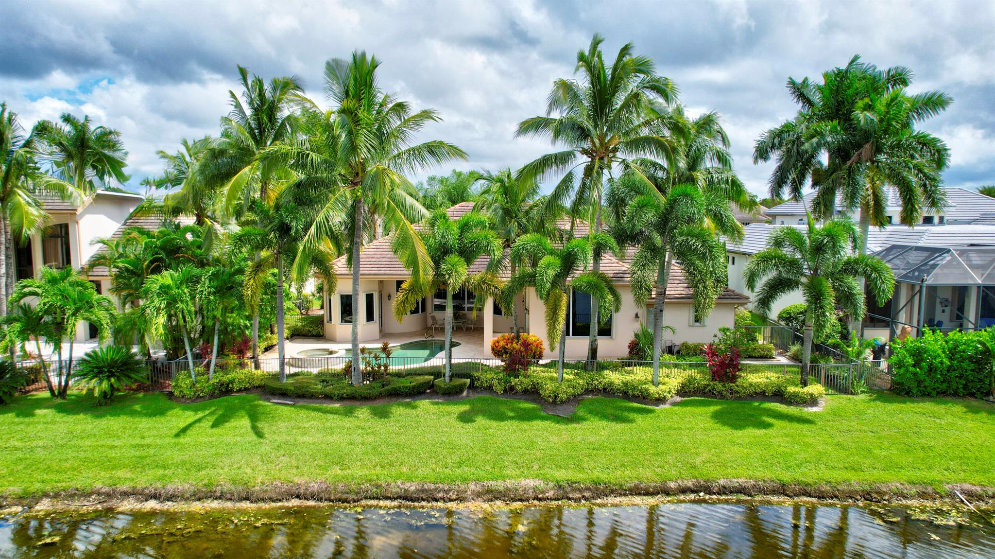 VERSAILLES - Residential