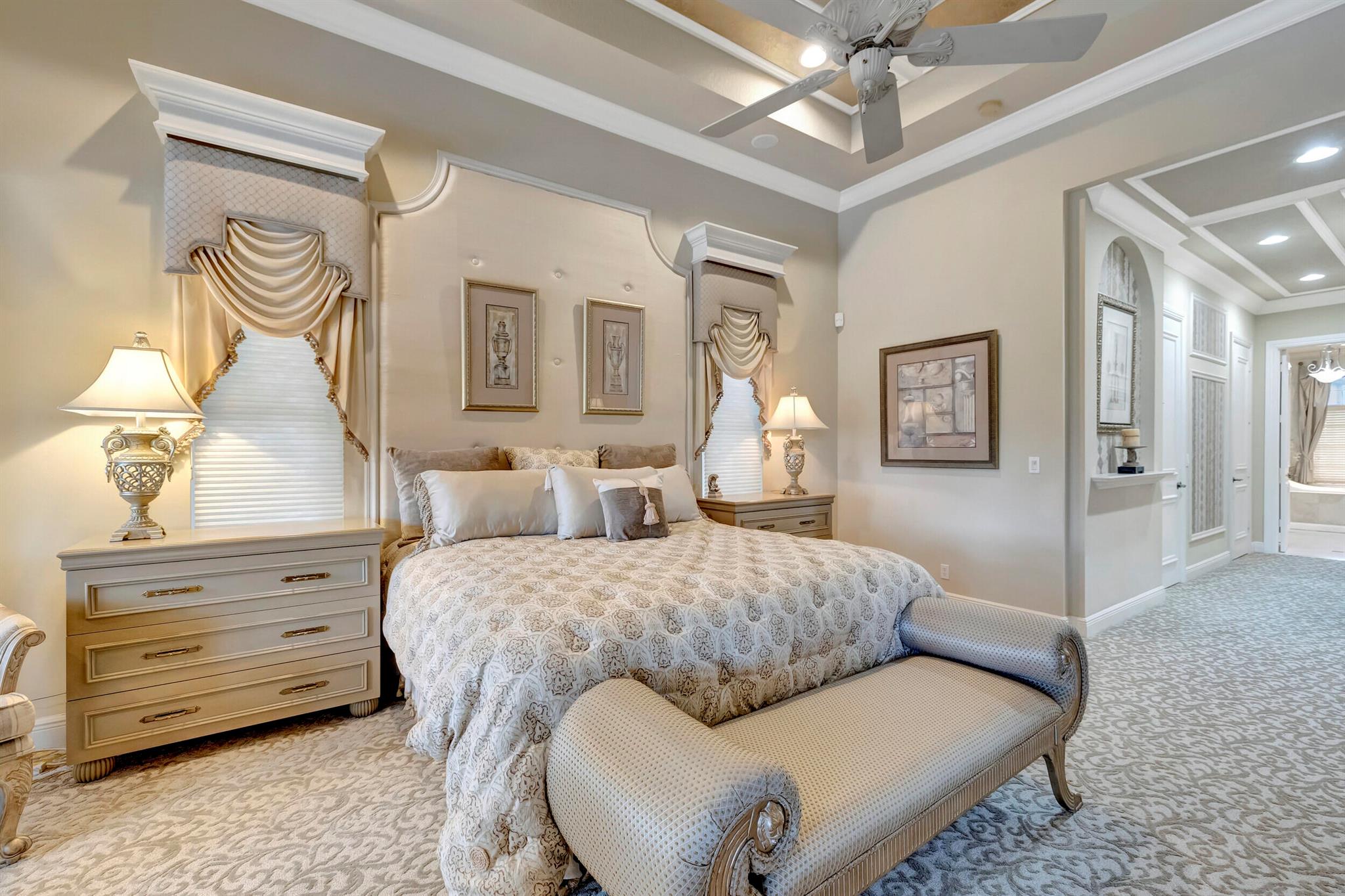 VERSAILLES - Residential