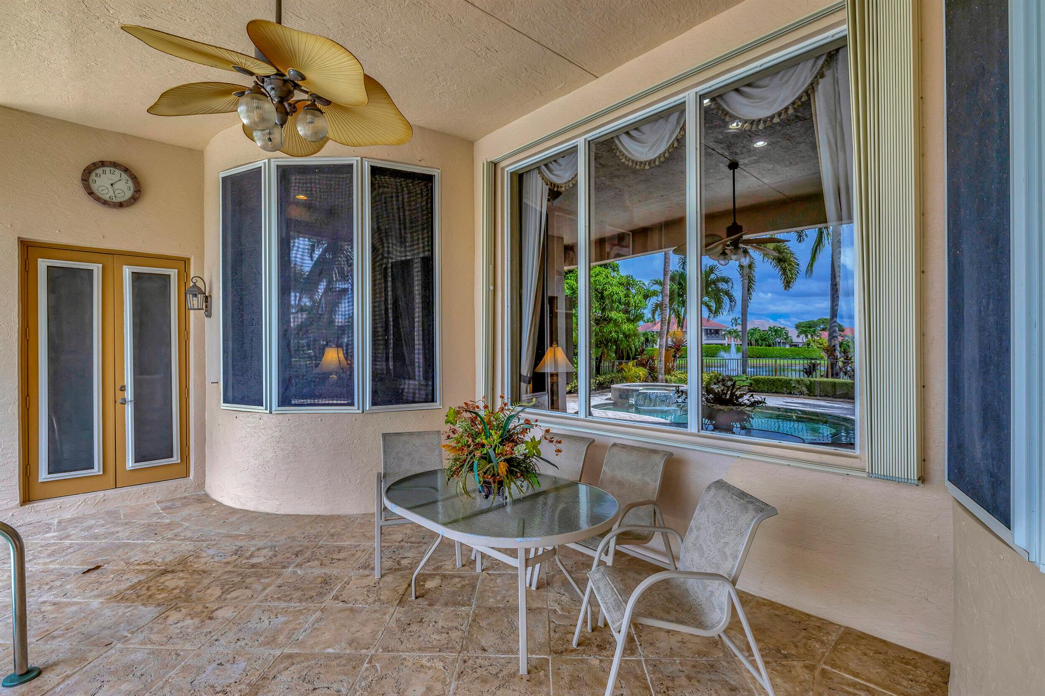 VERSAILLES - Residential