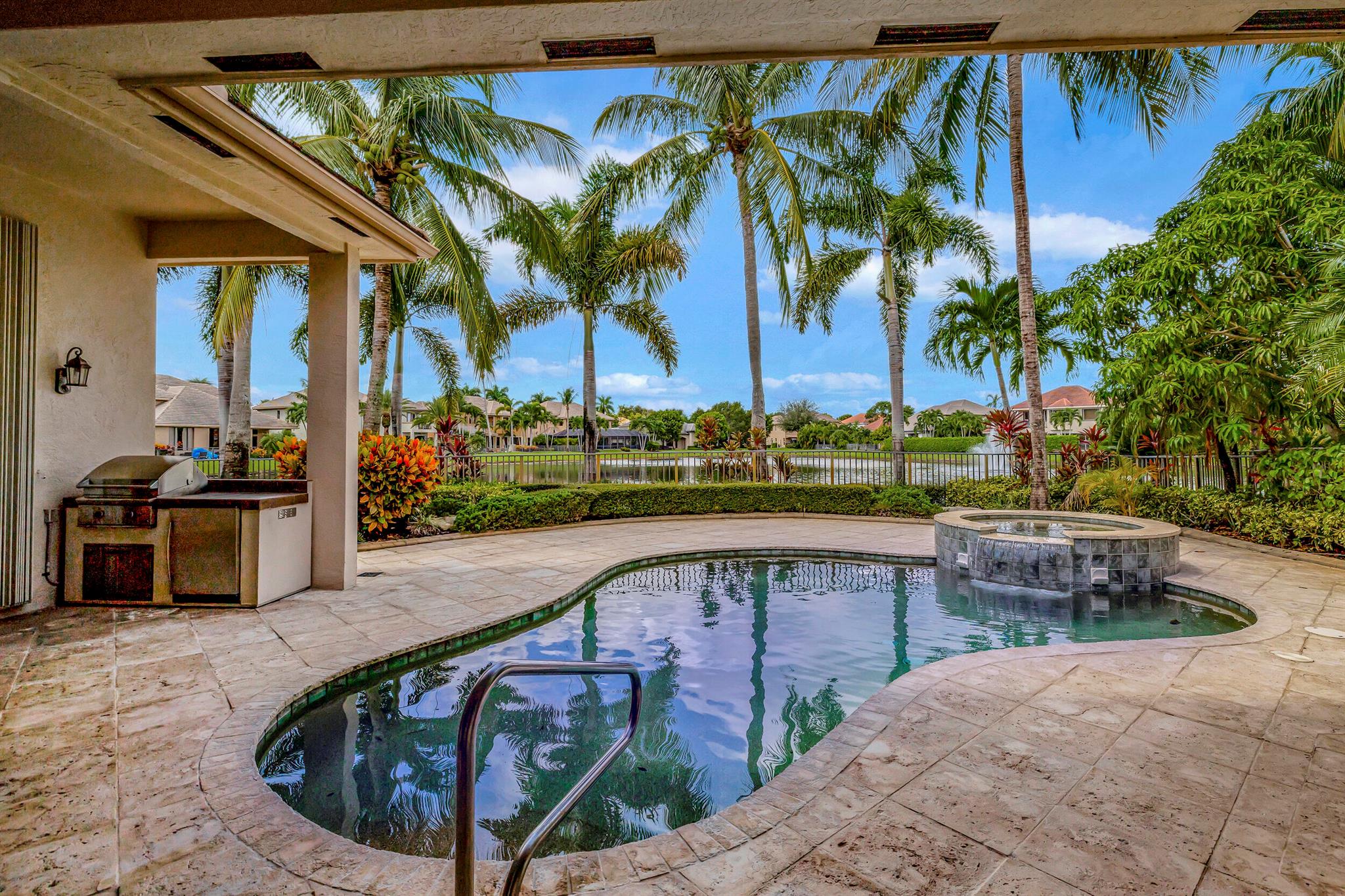 VERSAILLES - Residential