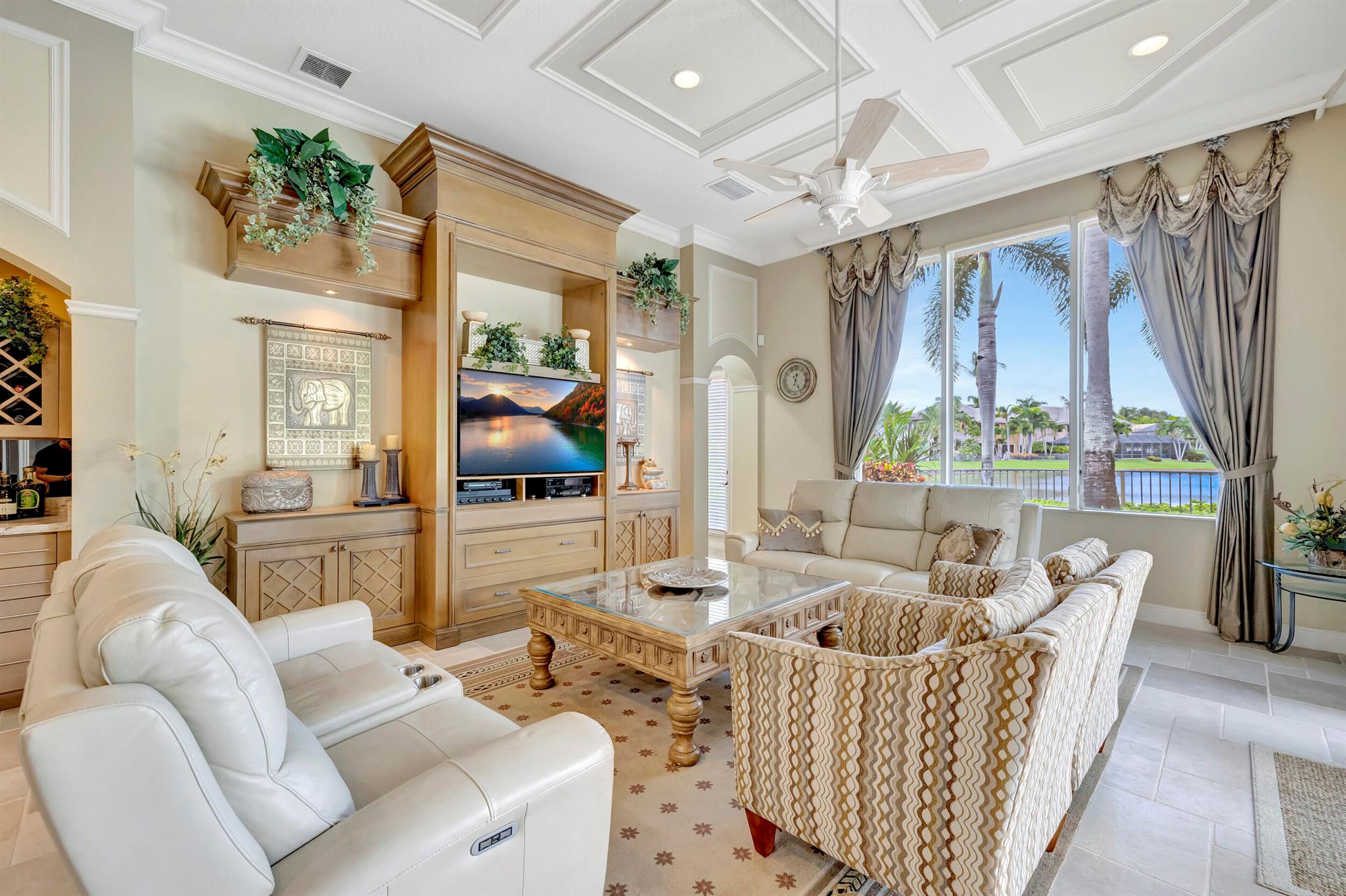 VERSAILLES - Residential