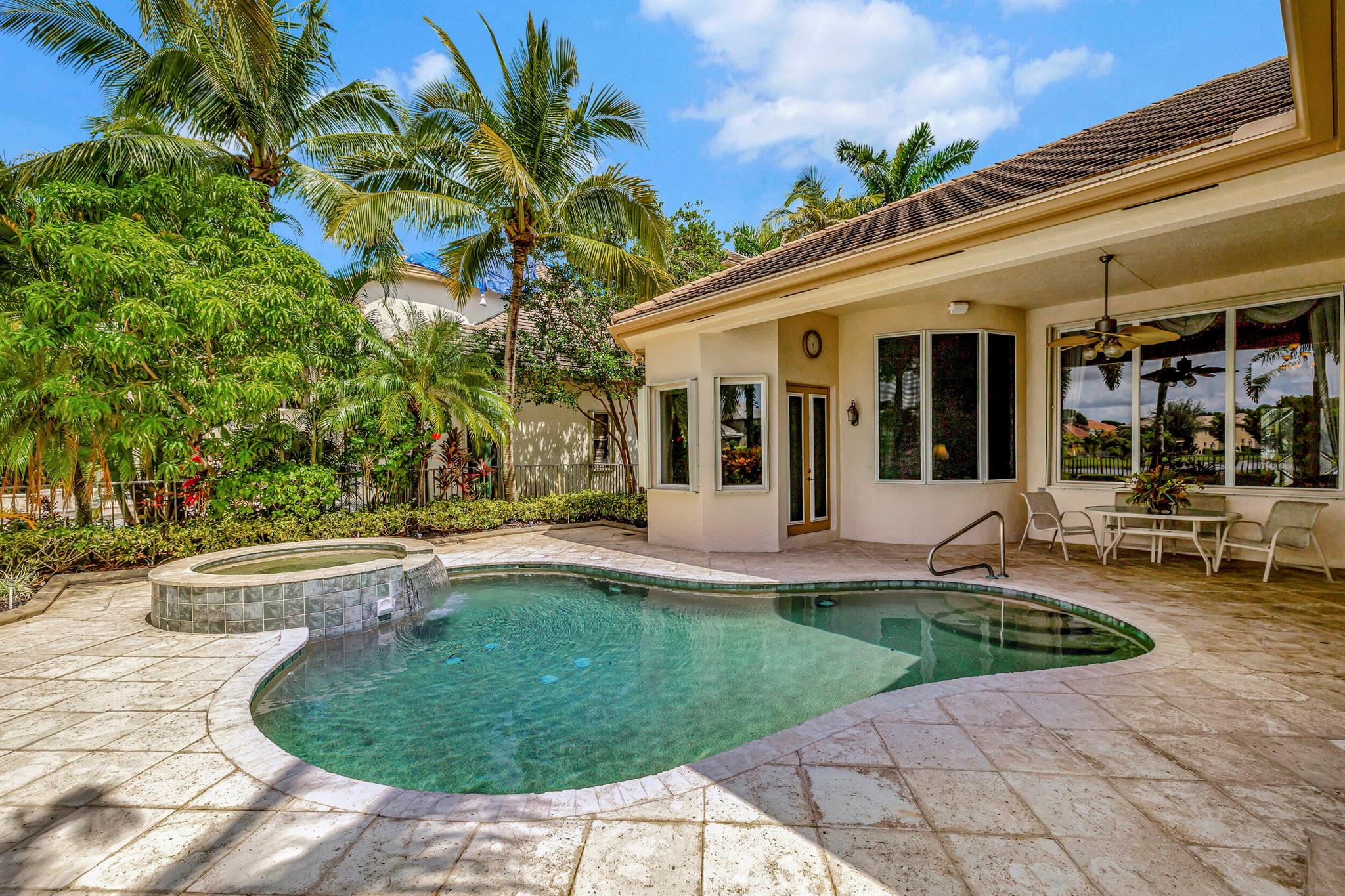 VERSAILLES - Residential