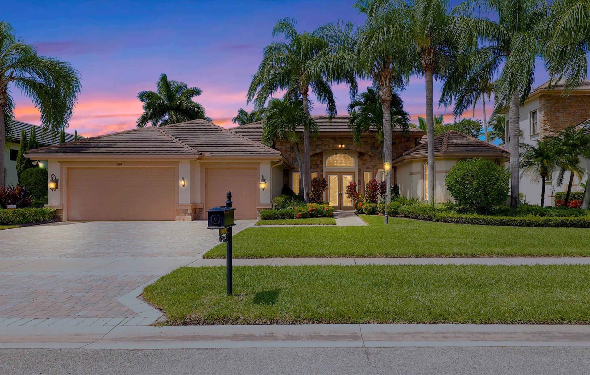 VERSAILLES - Residential