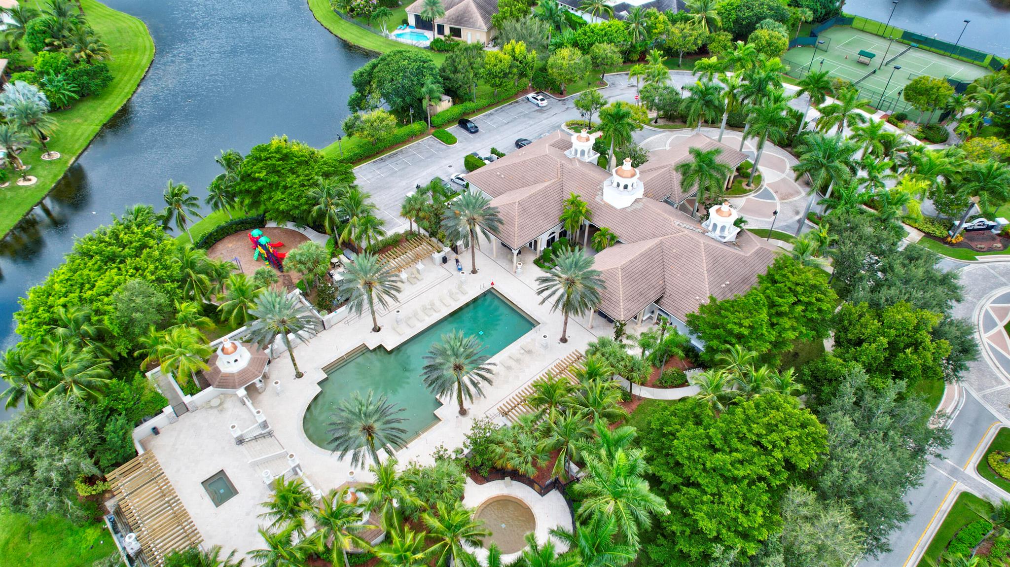 VERSAILLES - Residential