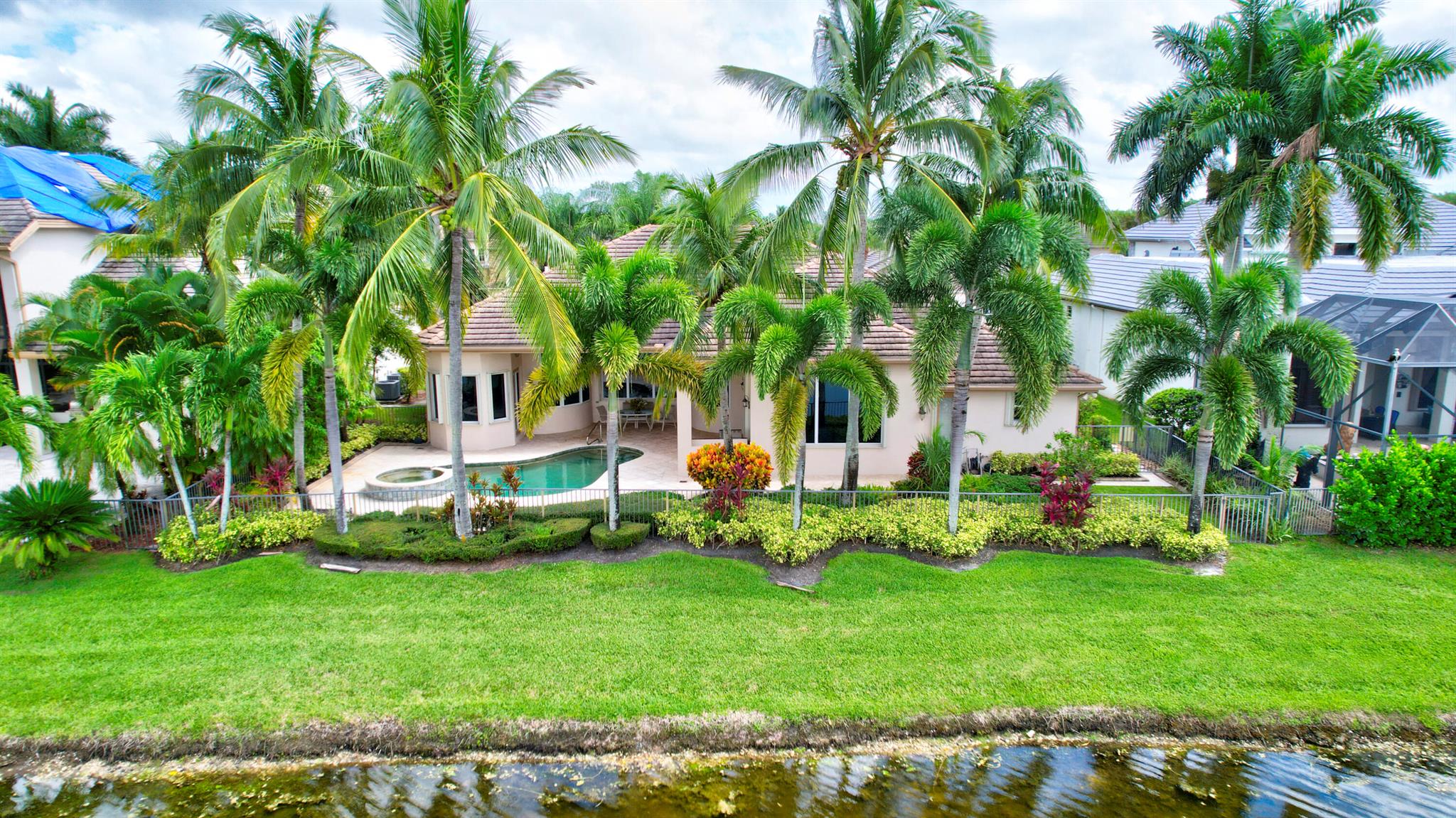 VERSAILLES - Residential