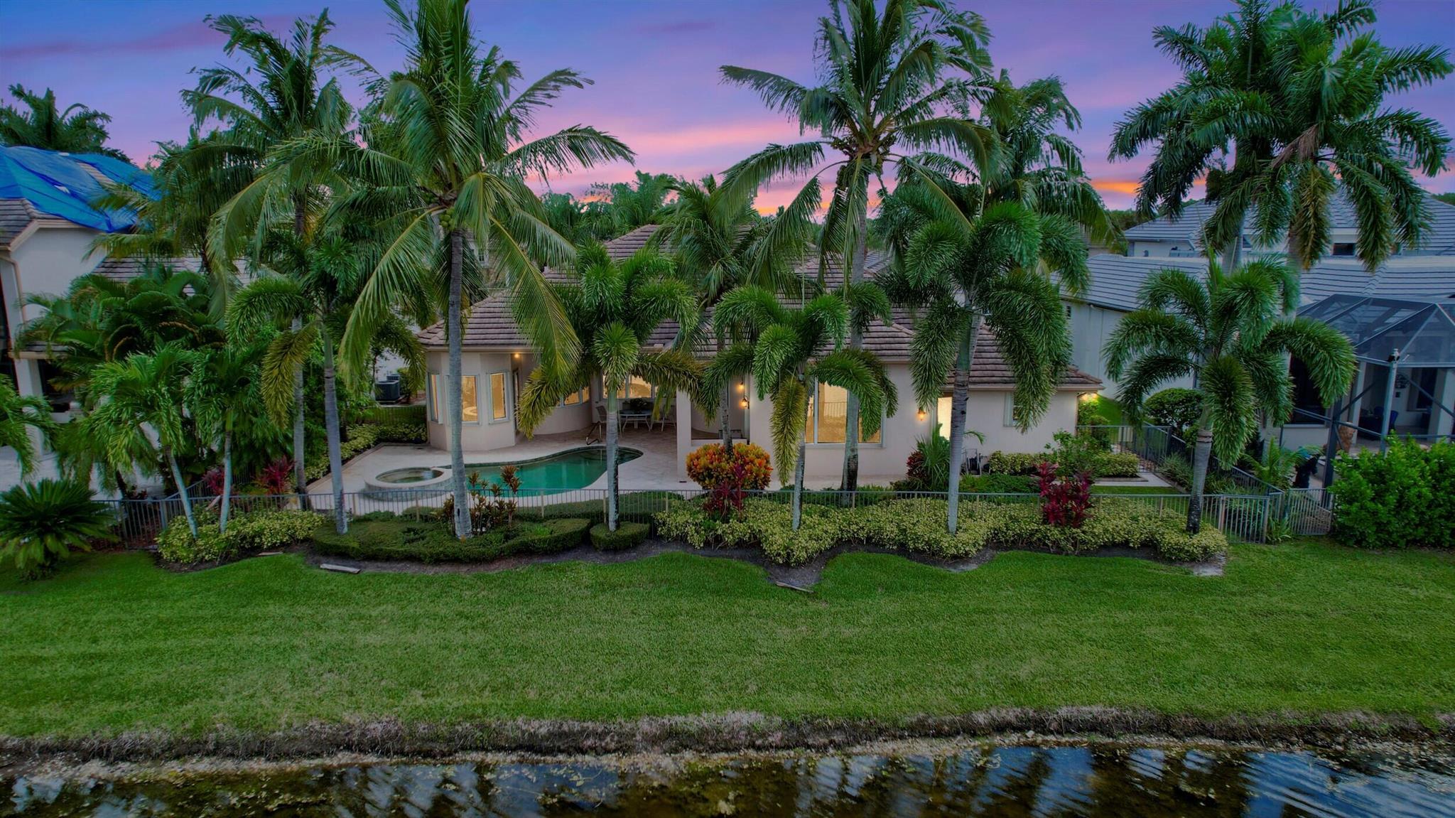 VERSAILLES - Residential