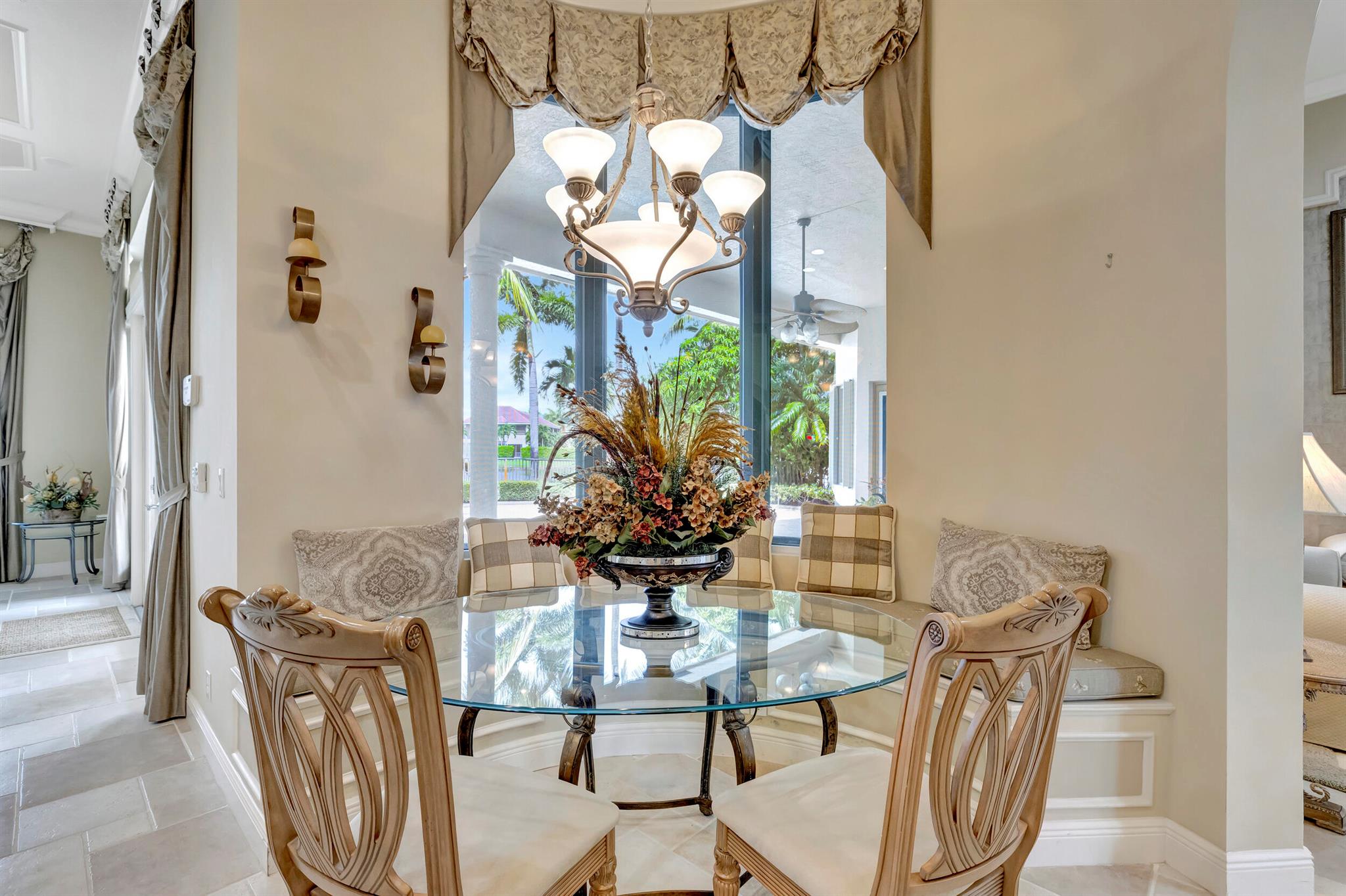 VERSAILLES - Residential