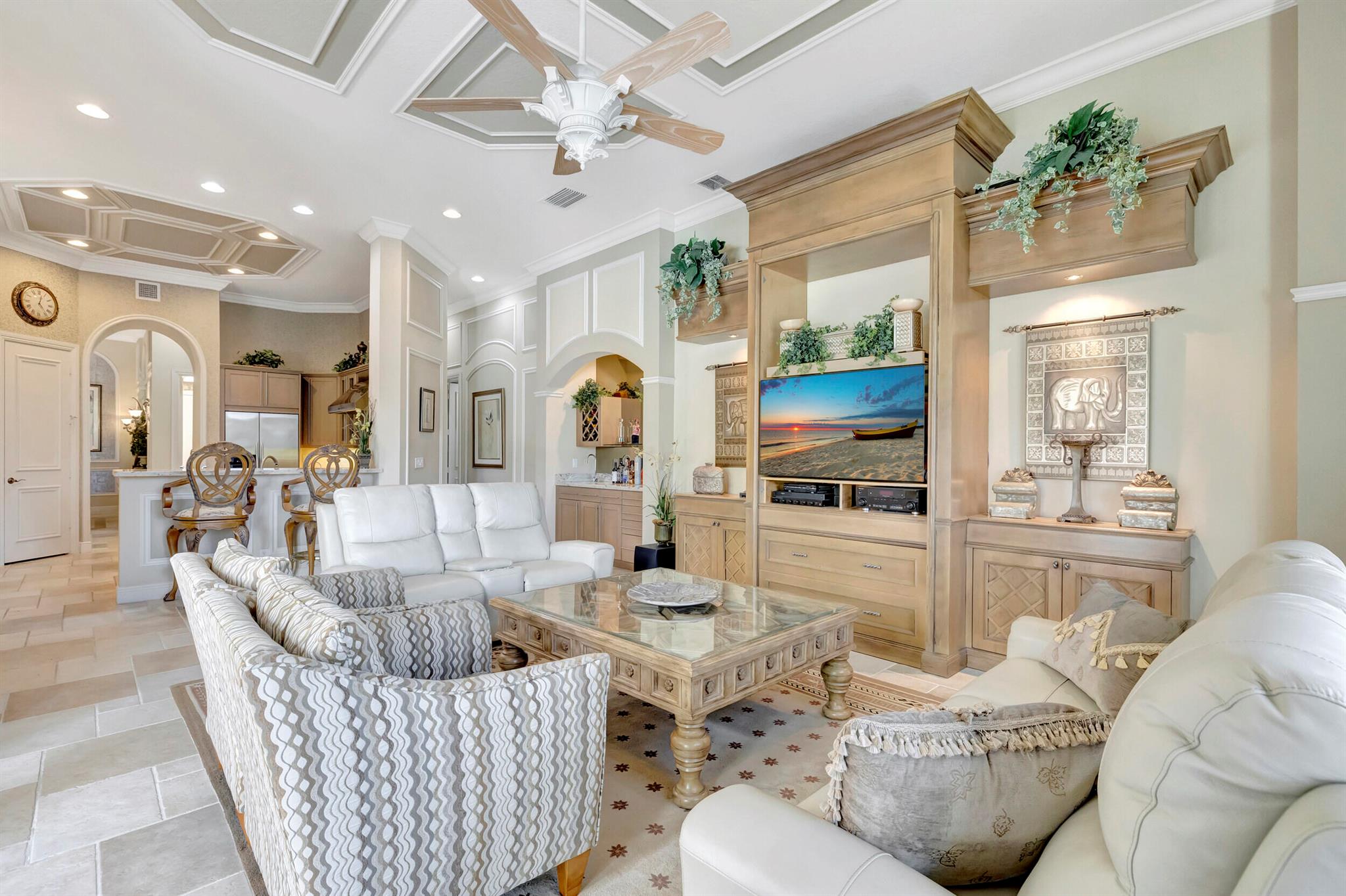 VERSAILLES - Residential