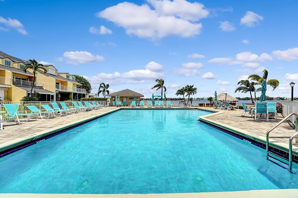 LAKESHORE COLONY I CONDO - Residential