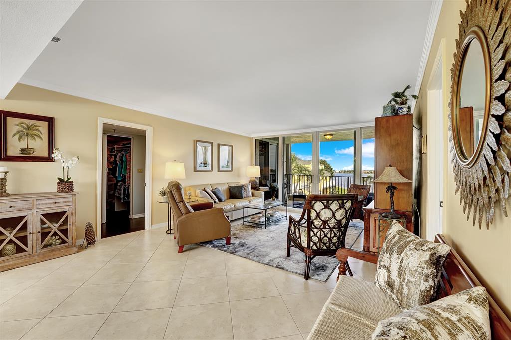 LAKESHORE COLONY I CONDO - Residential