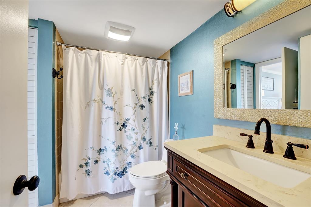 LAKESHORE COLONY I CONDO - Residential