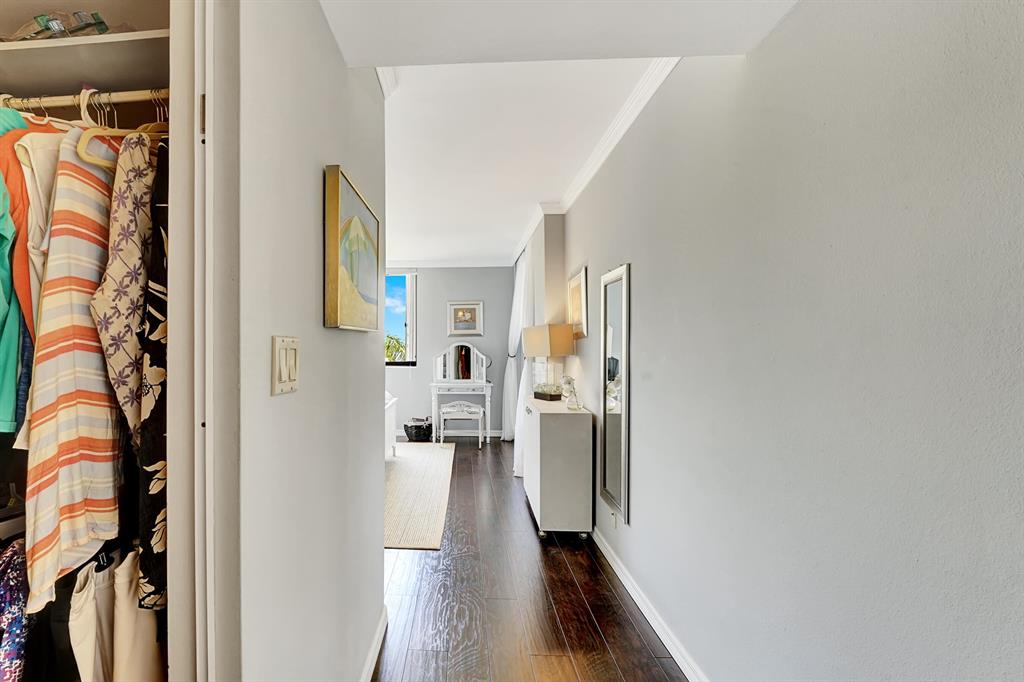 LAKESHORE COLONY I CONDO - Residential